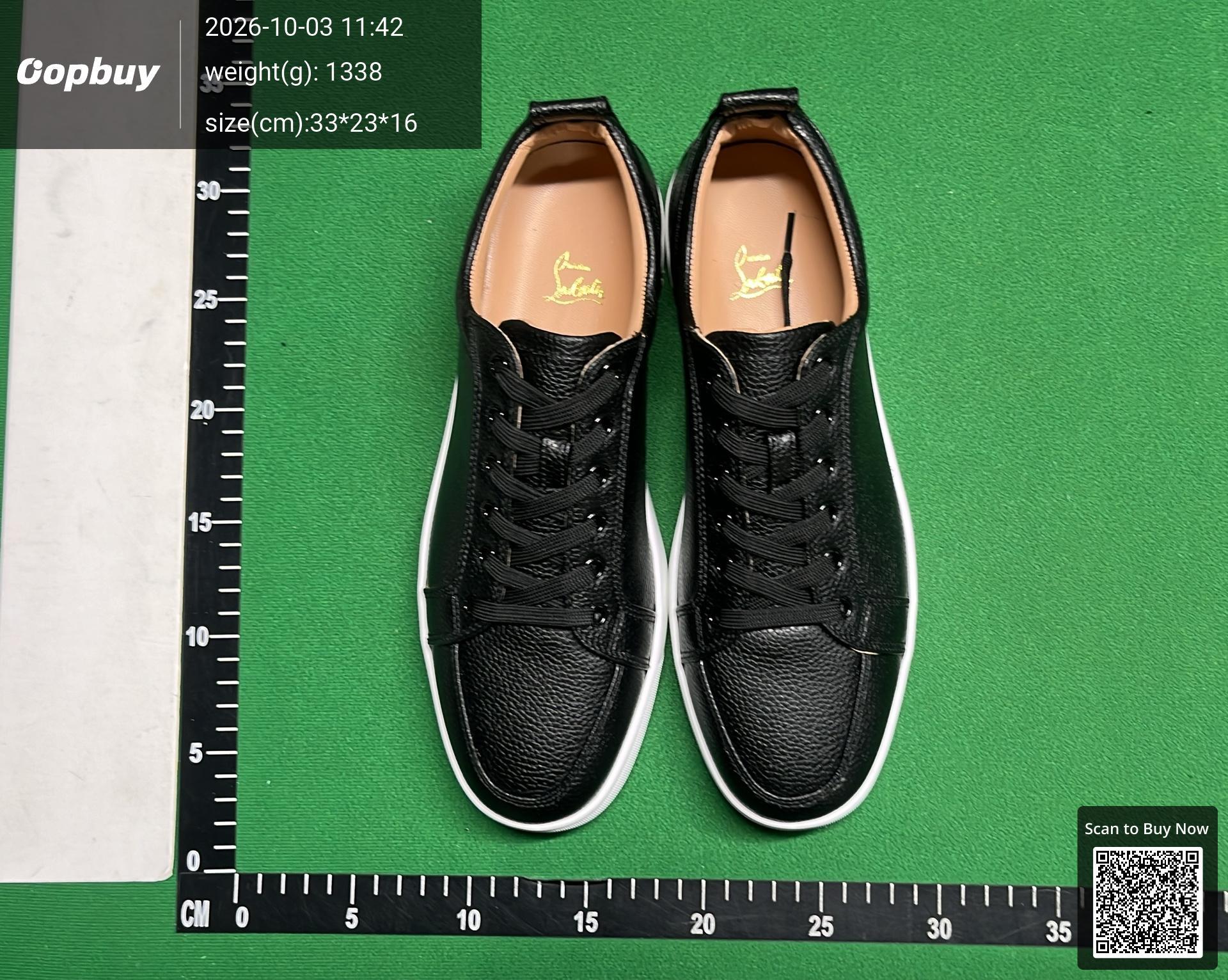 Foto QC 6 de Christian Louboutin Louis Junior Low Top Suede Black