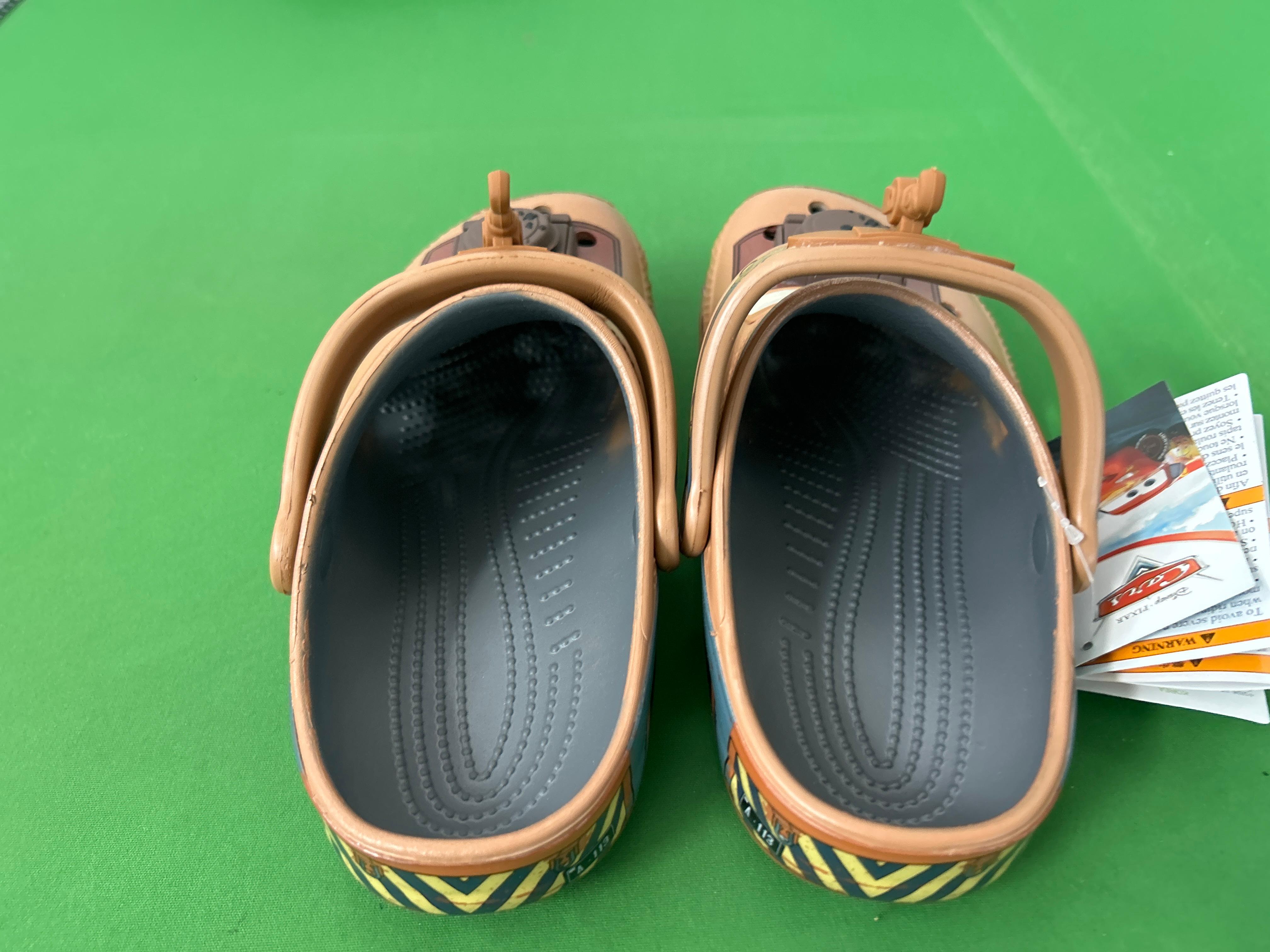Foto QC 3 de Crocs Classic Clog Foam Lightning McQueen 205759-610