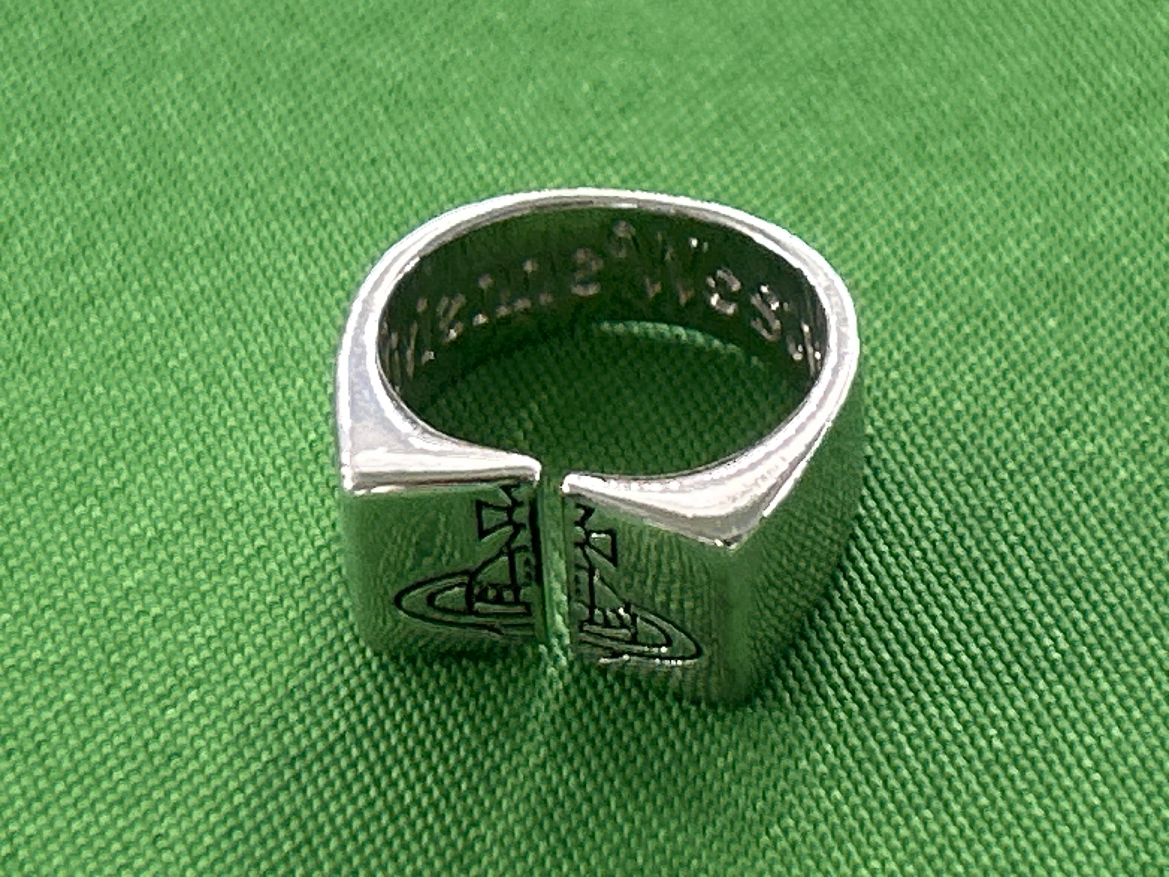 Foto QC 2 de Vivienne Westwood Ring 925 Sterling Silver Silver