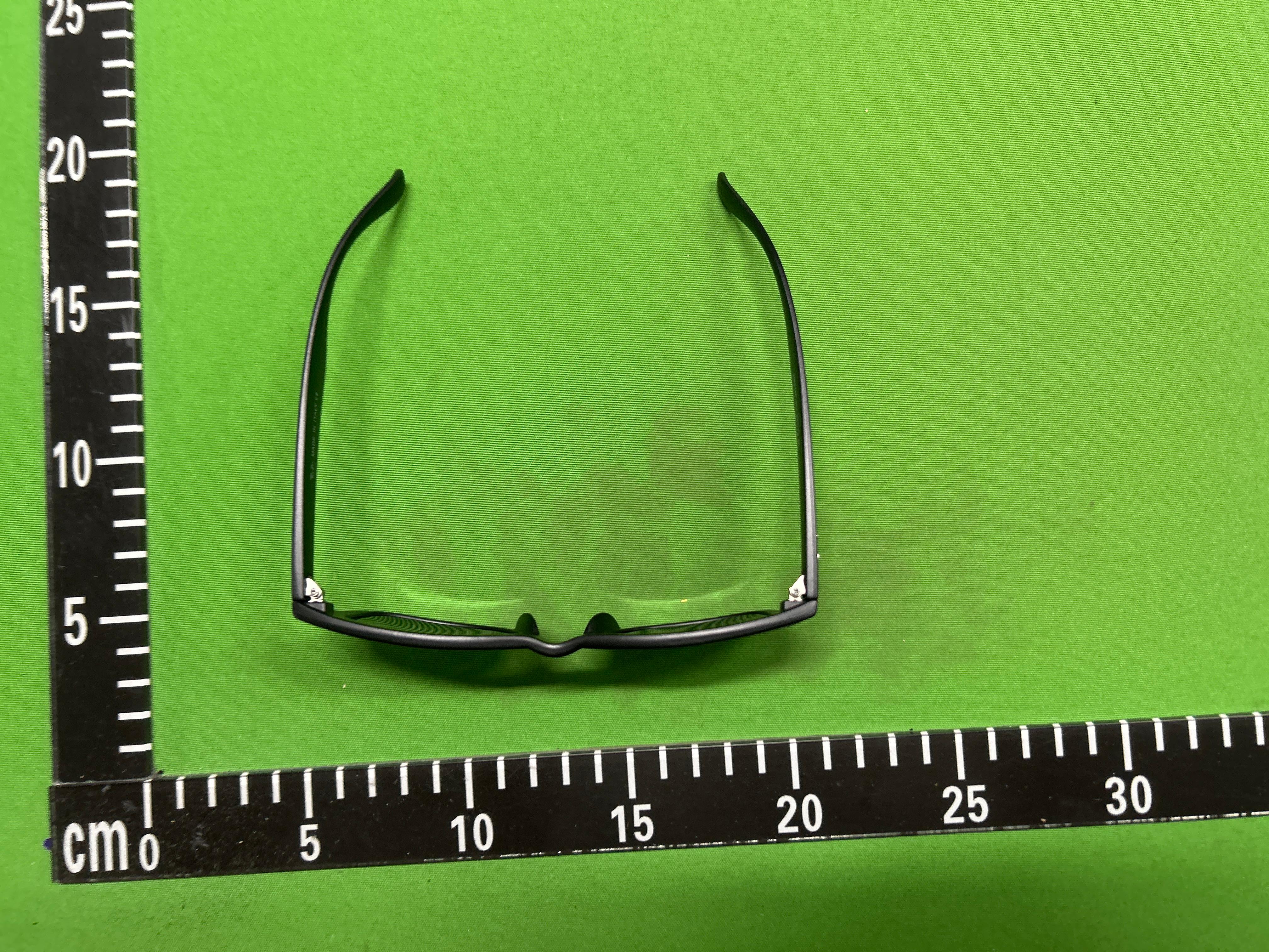 Foto QC 7 de Ray-Ban Wayfarer Acetate Sunglasses Black Gray (RB2140)