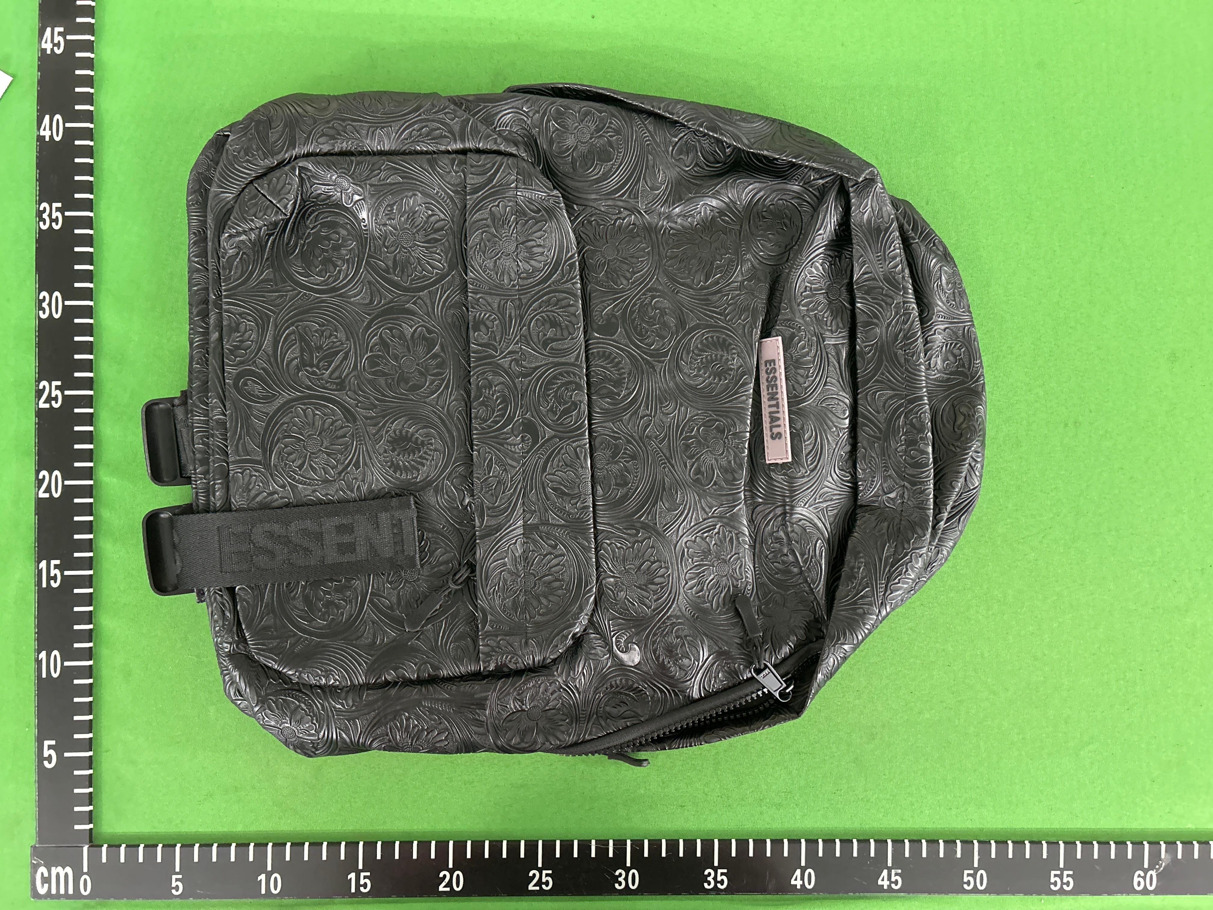 Foto QC 8 de Sprayground x Jon Z 305 Shark Island Backpack 20L Blue Checkered