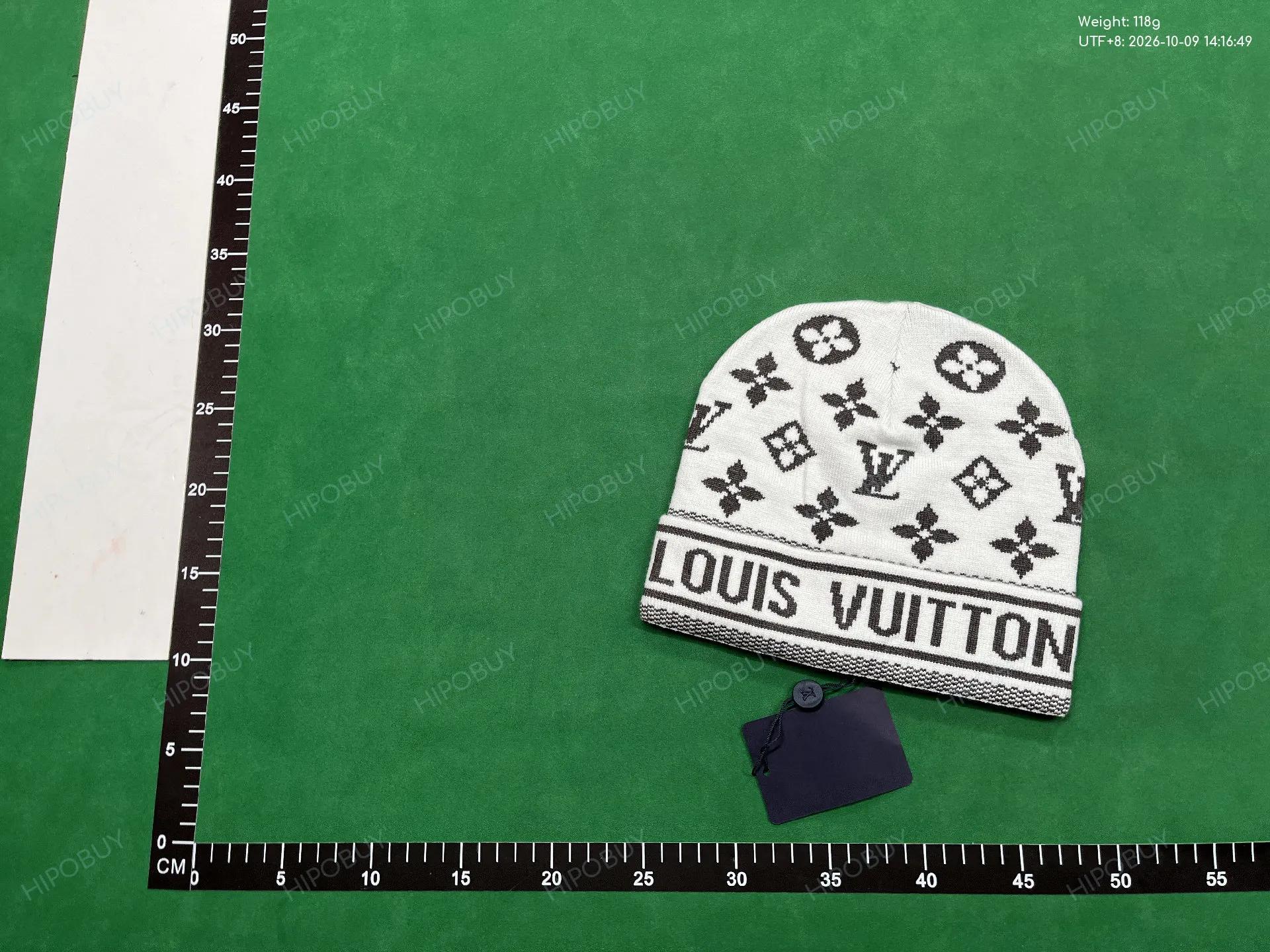 Foto QC 1 de Louis Vuitton Monogram Beanie Brown