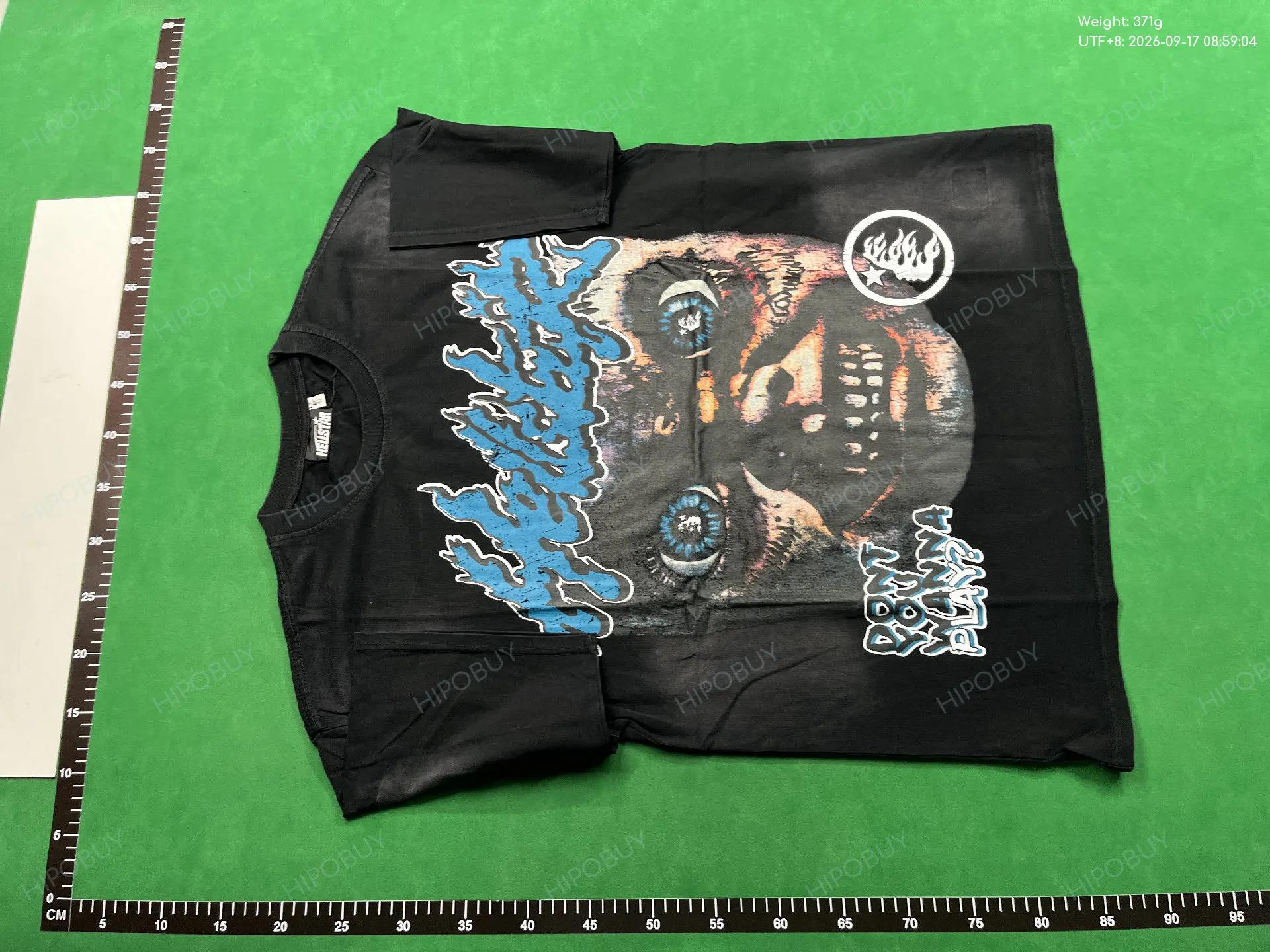 Foto QC 2 de Hellstar T-shirt Pink Logo Flame Face Black