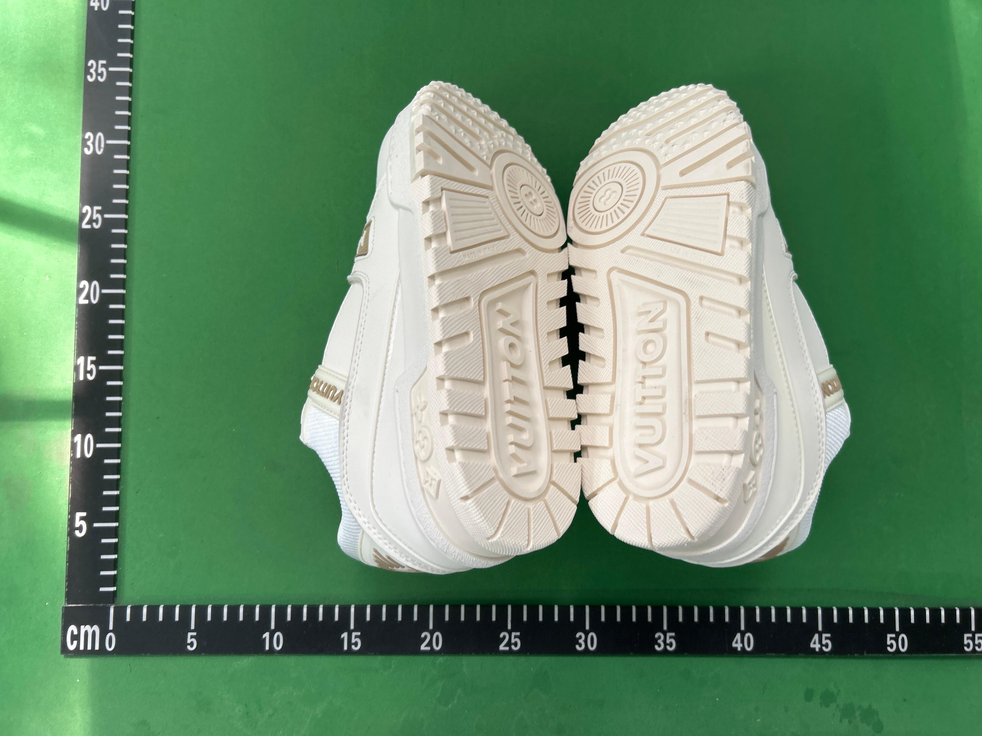 Foto QC 8 de Louis Vuitton LV Skate Leather Technical Mesh Low Monogram Flower Grey White Black