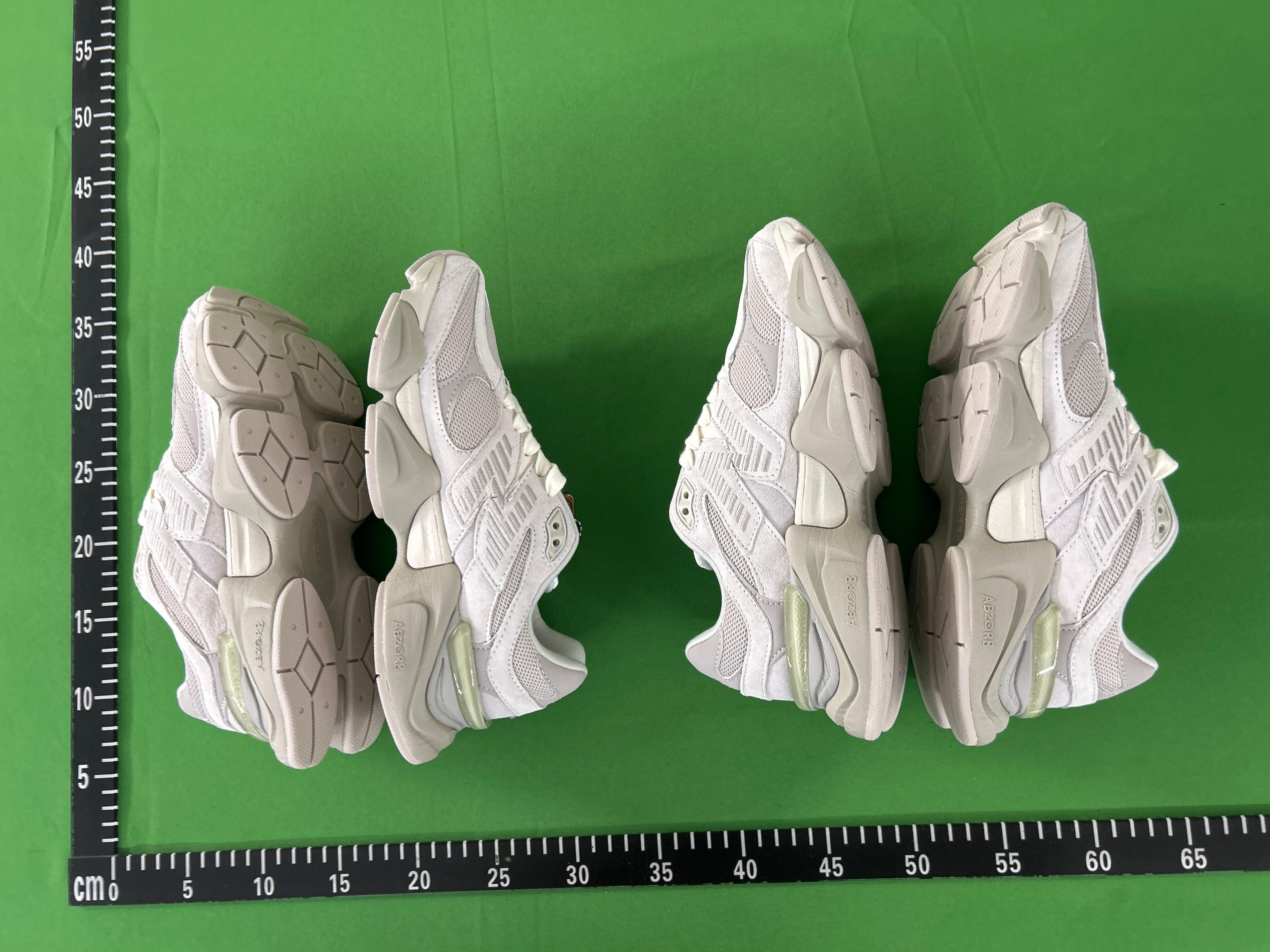 Foto QC 4 de New Balance 9060 Low Triple White U9060NRJ