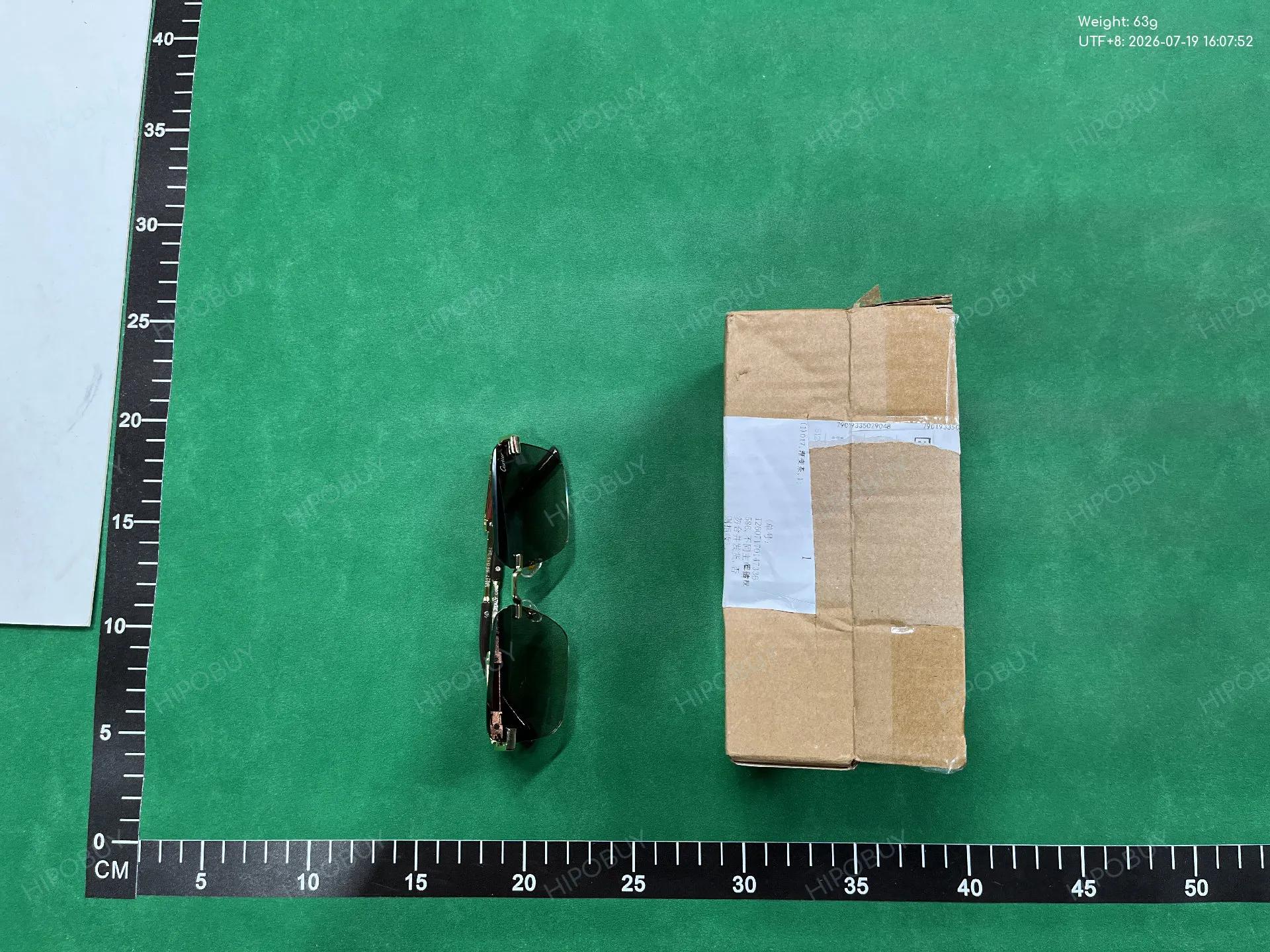 Foto QC 3 de Cartier Square Rimless Metal Sunglasses Gold Blue Yellow Gradient (017)