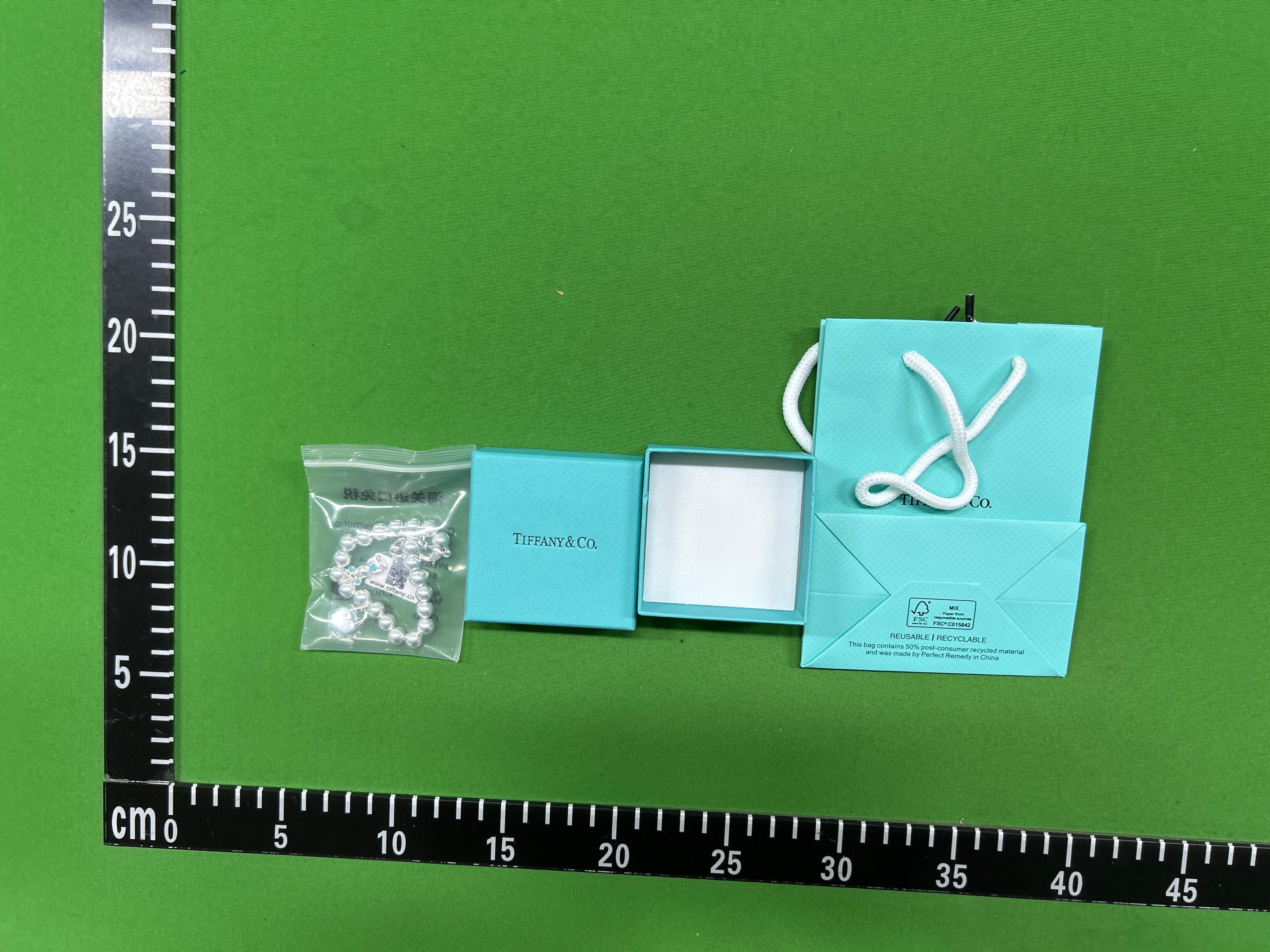 Foto QC 1 de Tiffany & Co. Stud Earrings Gold Diamond Gold