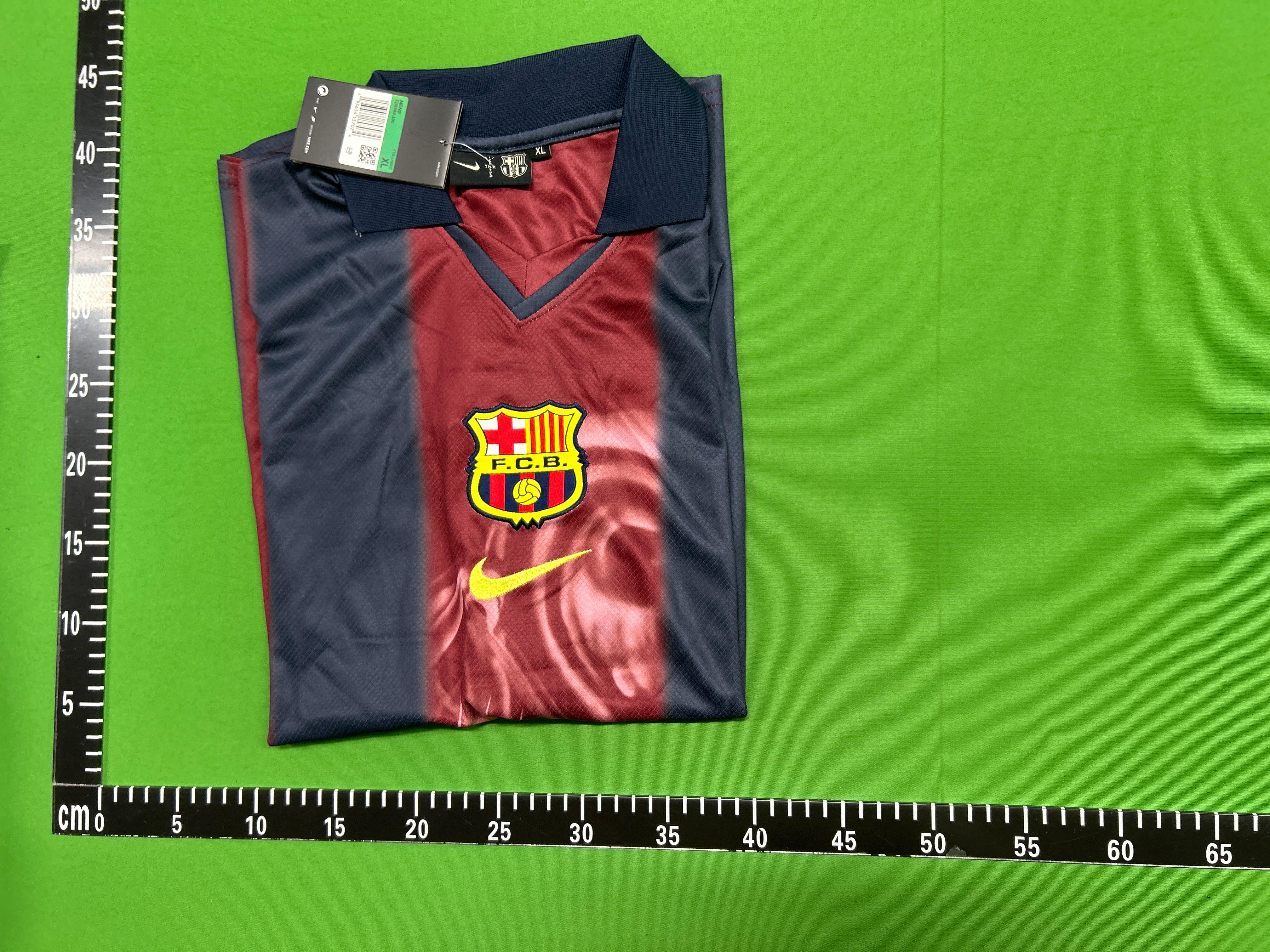Foto QC 5 de Cactus Jack x Nike x FC Barcelona Retro 2000/01 Home Jersey Multicolor