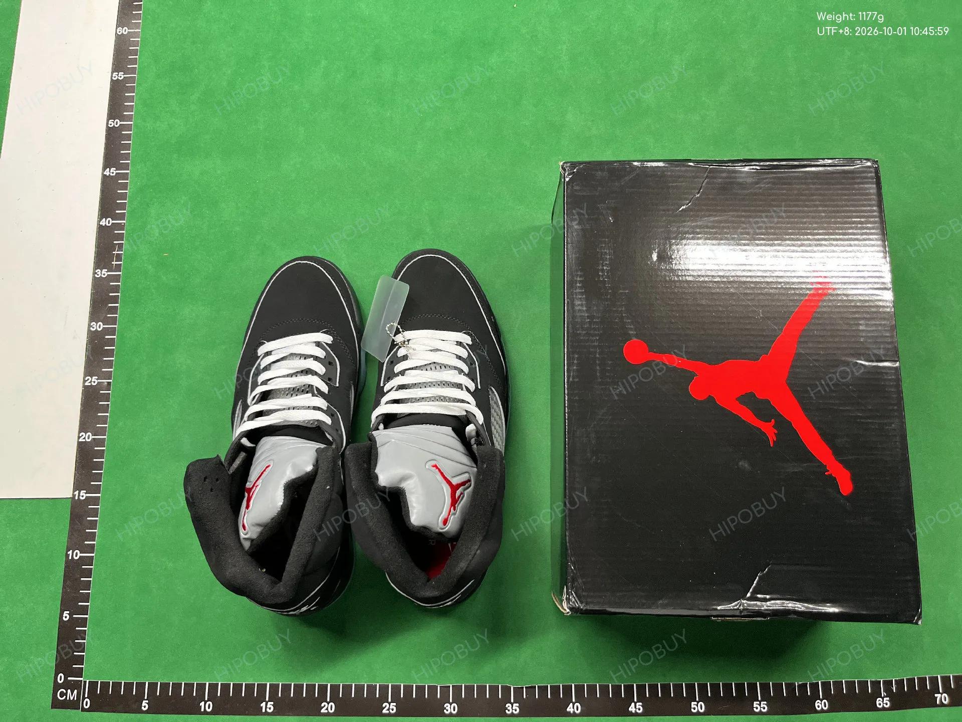 Foto QC 1 de Jordan 5 Retro SE Black Cat FZ2239-001