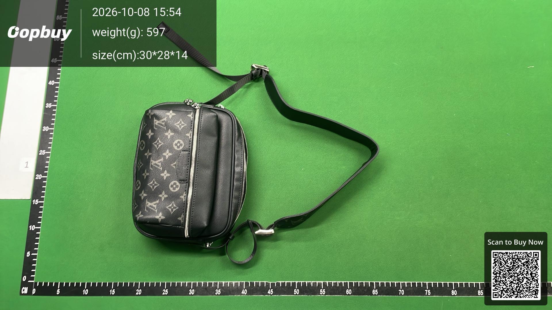 Foto QC 3 de Louis Vuitton Outdoor Messenger PM Pacific Blue Monogram Taigarama