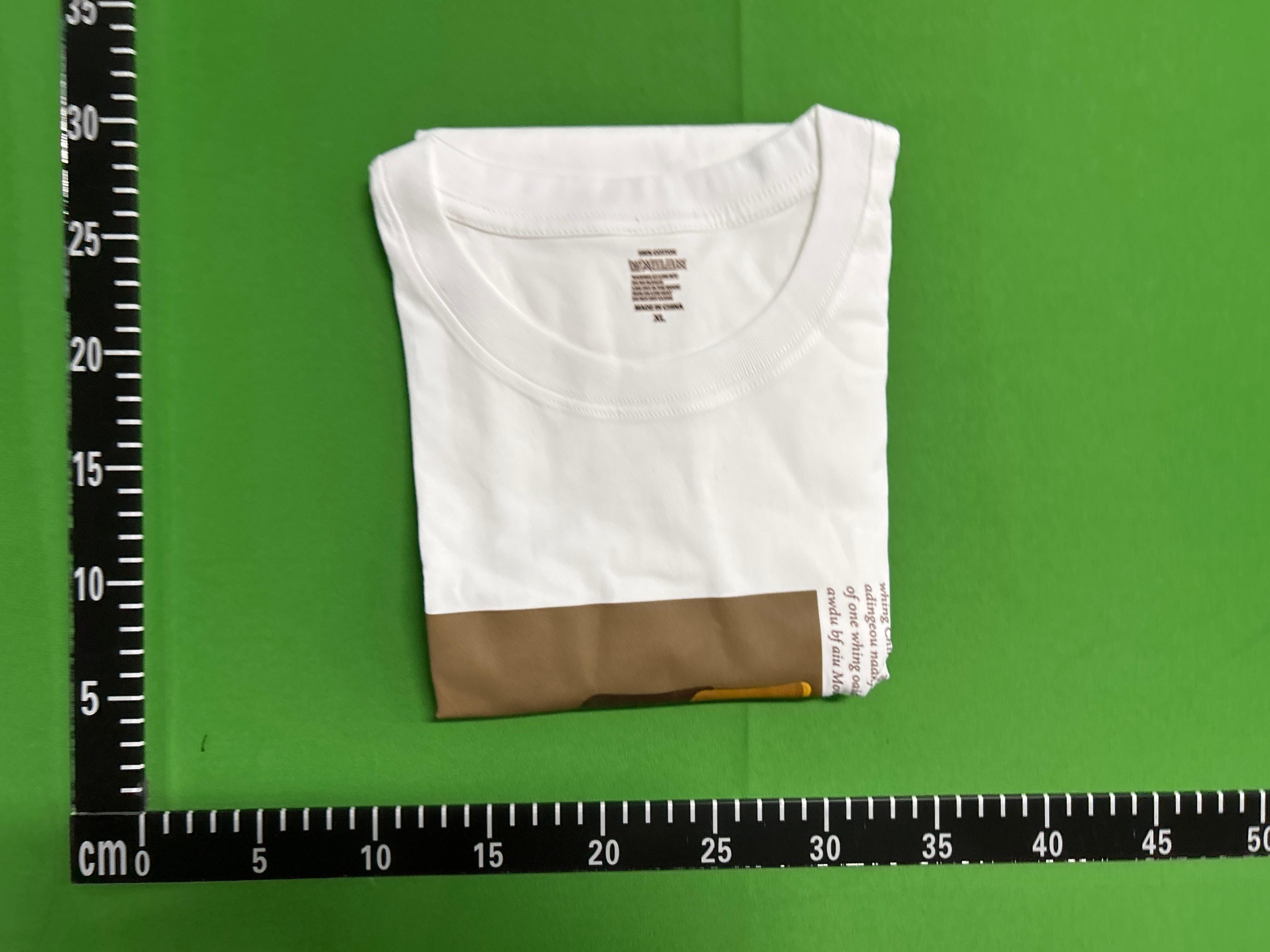 Foto QC 5 de Other T-shirt Lily of the Valley Print Black