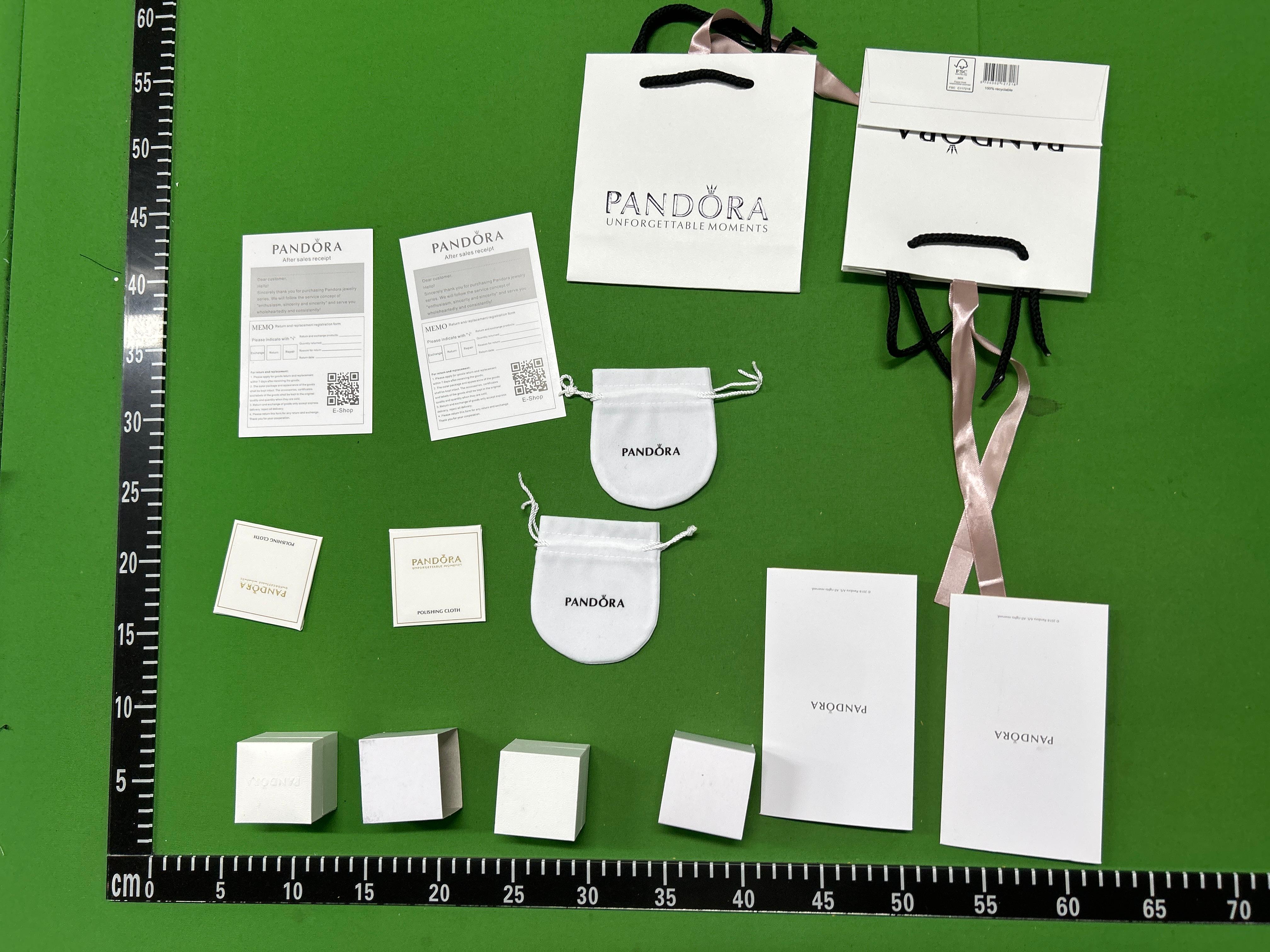 Foto QC 6 de Other Pandora Ring Packaging Set White