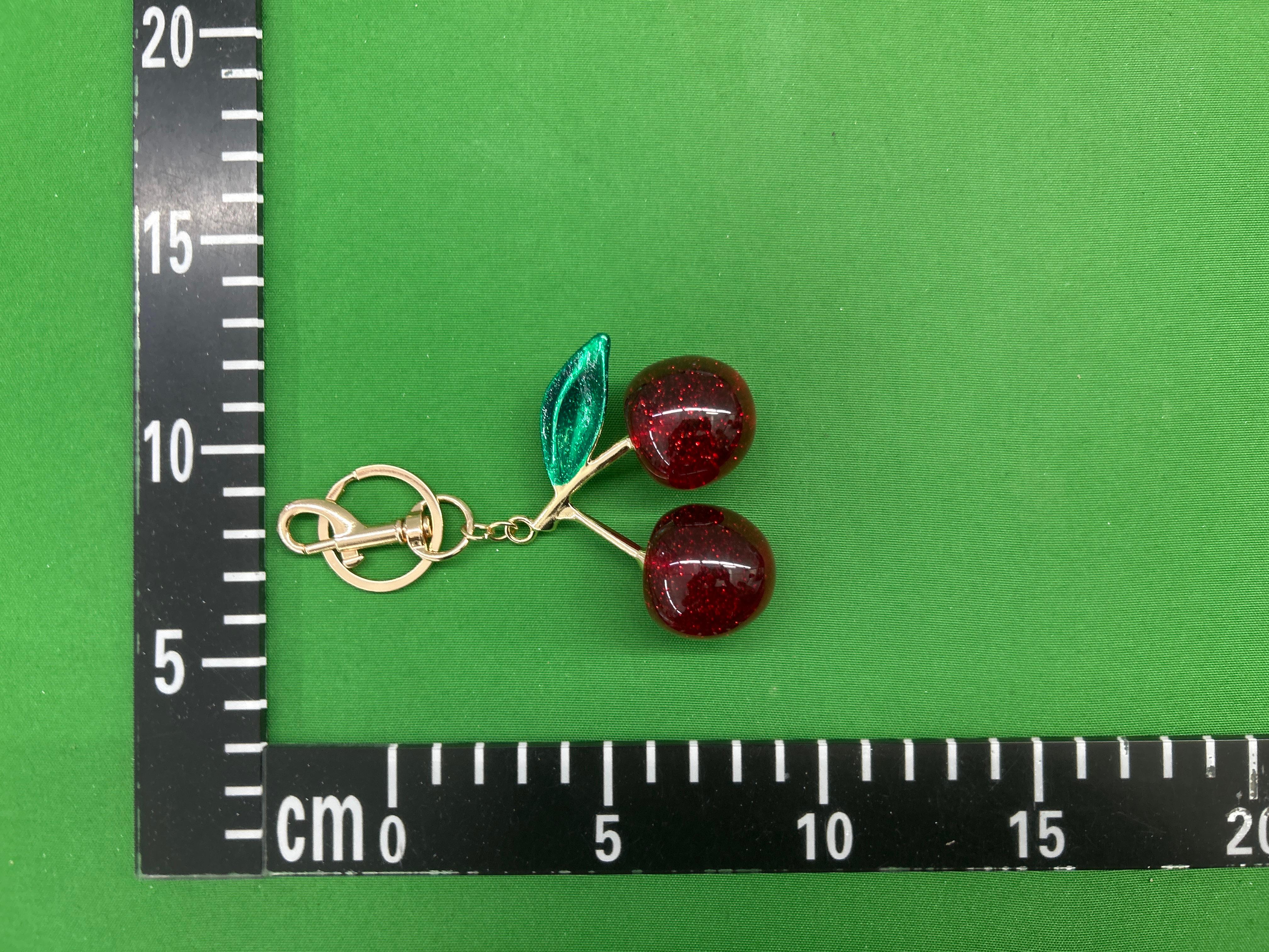 Foto QC 2 de Cherry Keychain Red