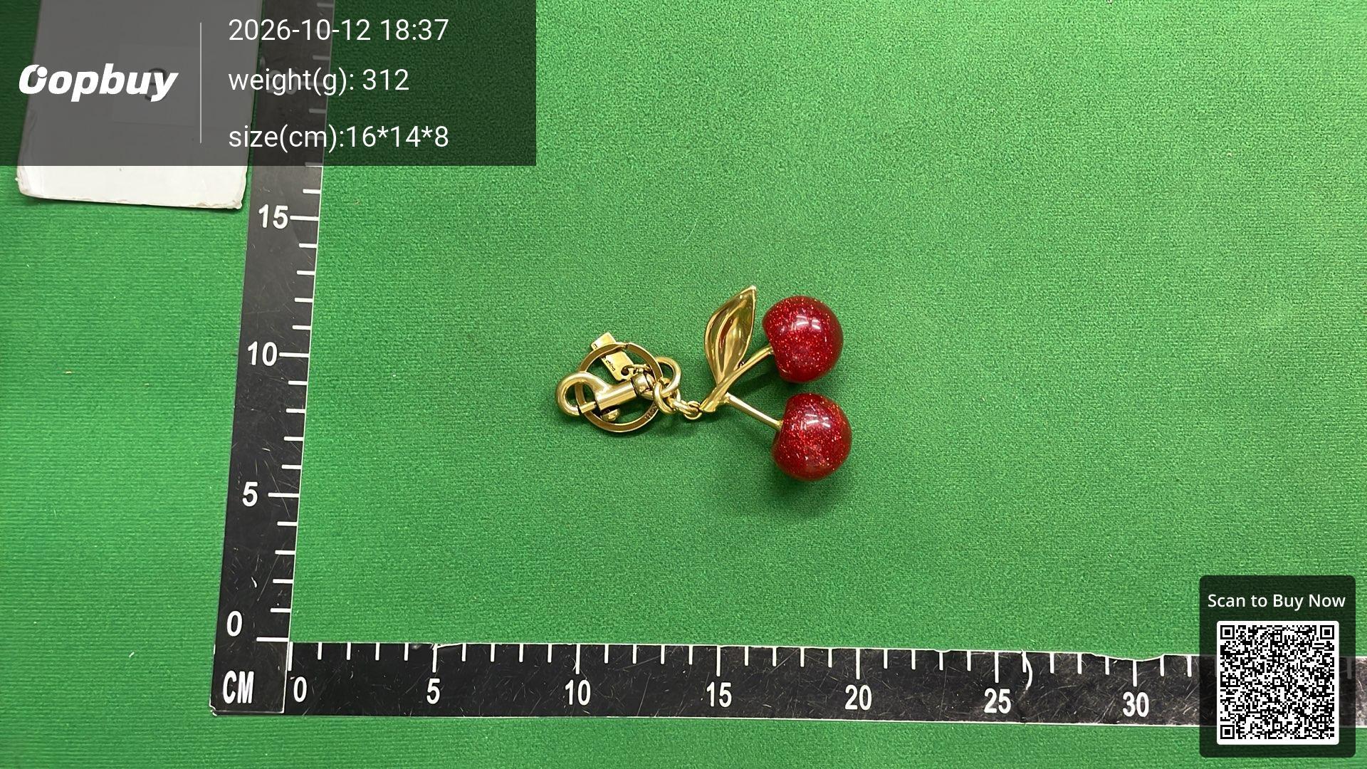 Foto QC 1 de Coach Pretzel Key Holder And Bag Charm Gold
