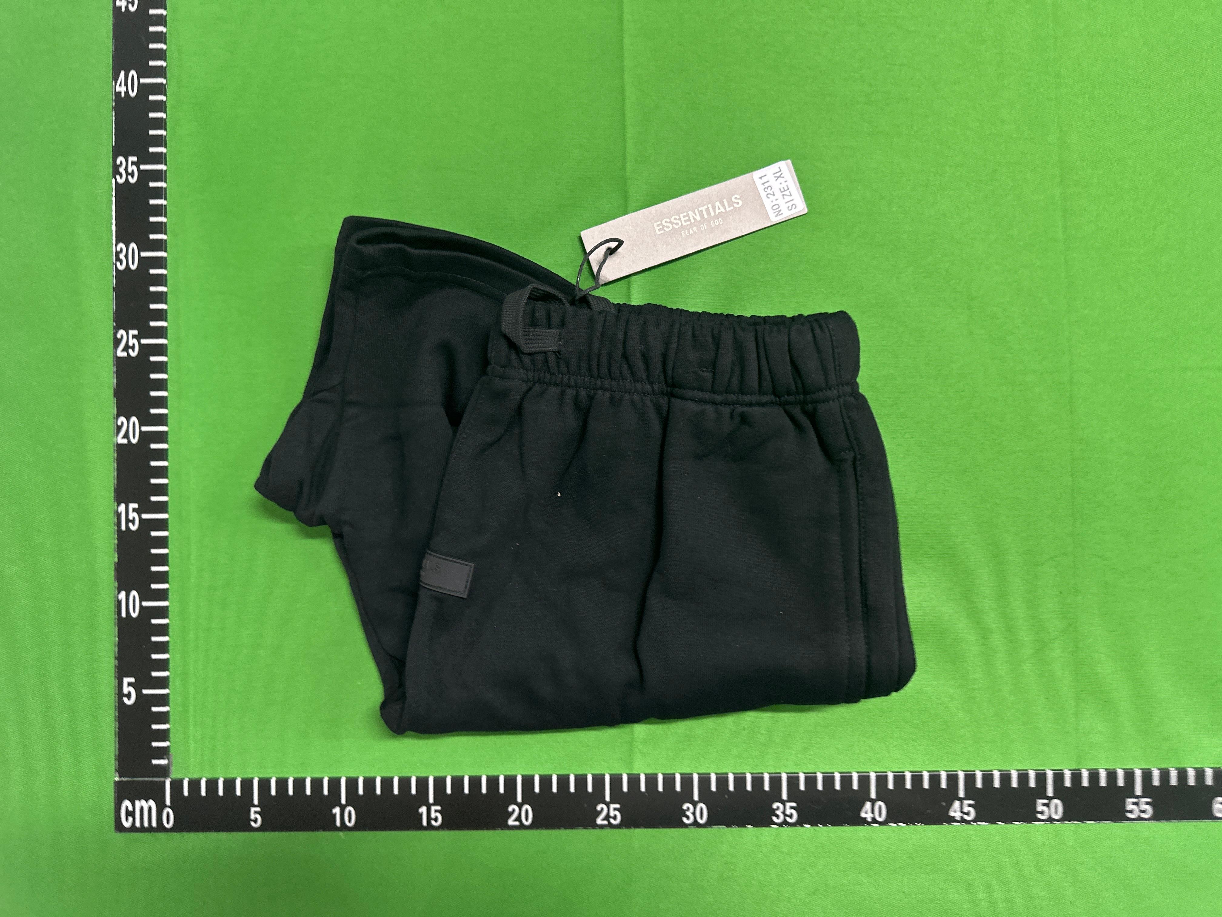 Foto QC 1 de Fear of God Essentials Sweat Shorts Black