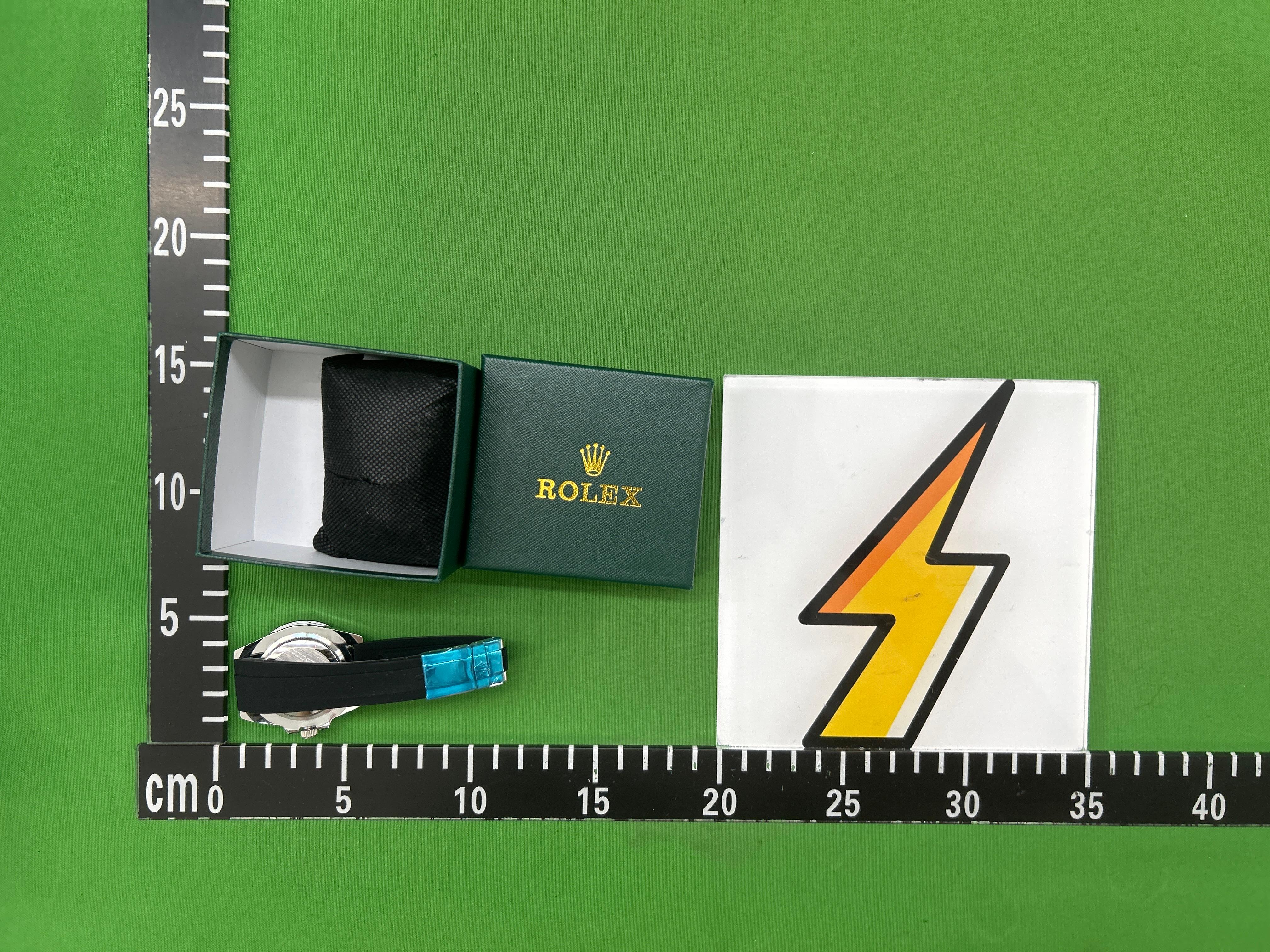 Foto QC 6 de Omega x Swatch Bioceramic MoonSwatch Mission to the Moon SO33M100