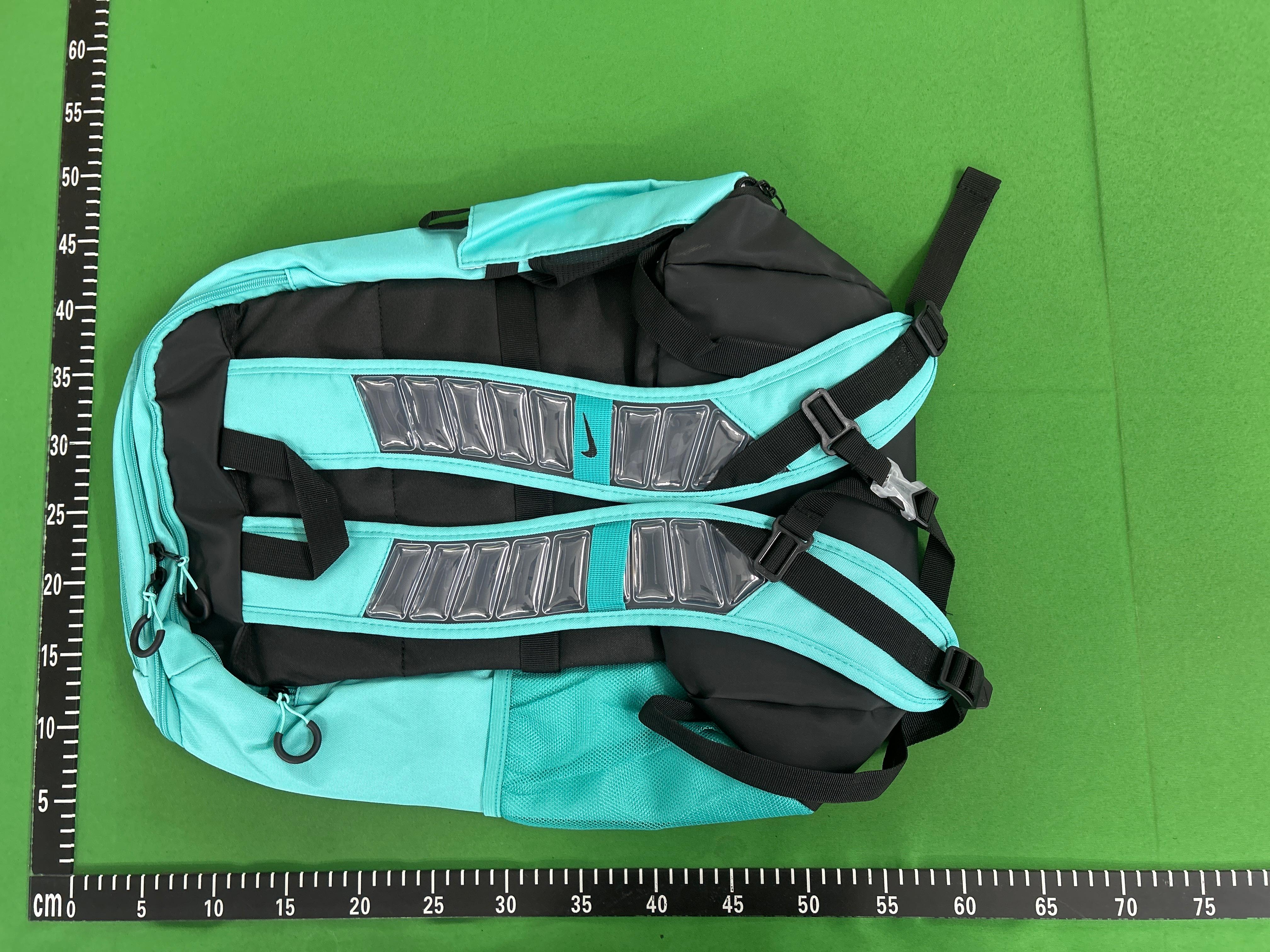 Foto QC 2 de Nike Hoops Elite Pro Backpack 32L White Black Metallic Gold