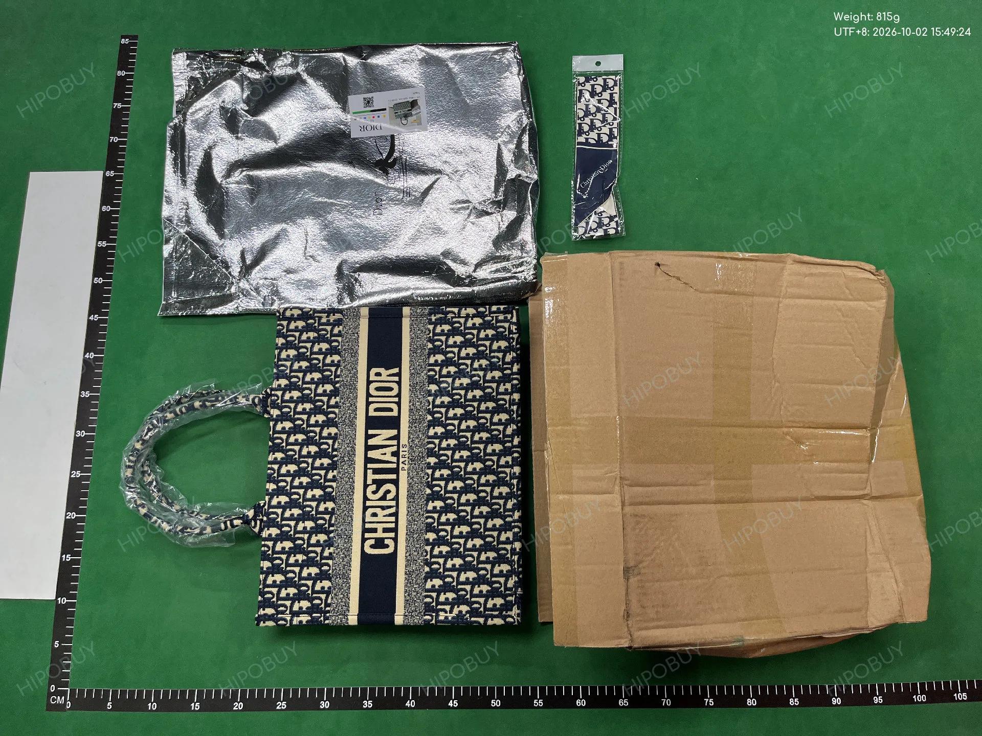 Foto QC 7 de Chanel 19 Flap Bag 26 Black Gold Tweed