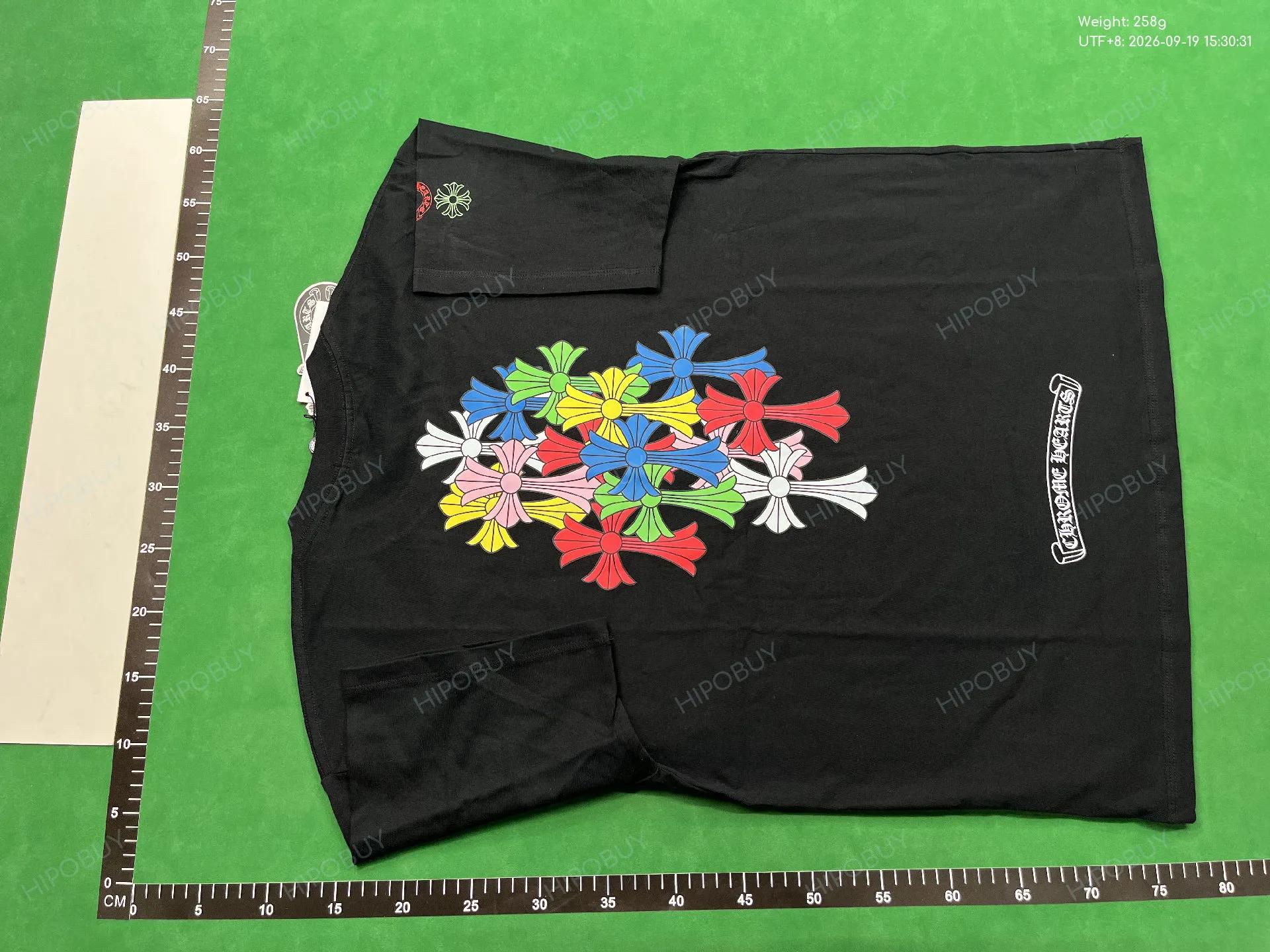 Foto QC 7 de Chrome Hearts T-shirt Multi Color Cross Cemetery White