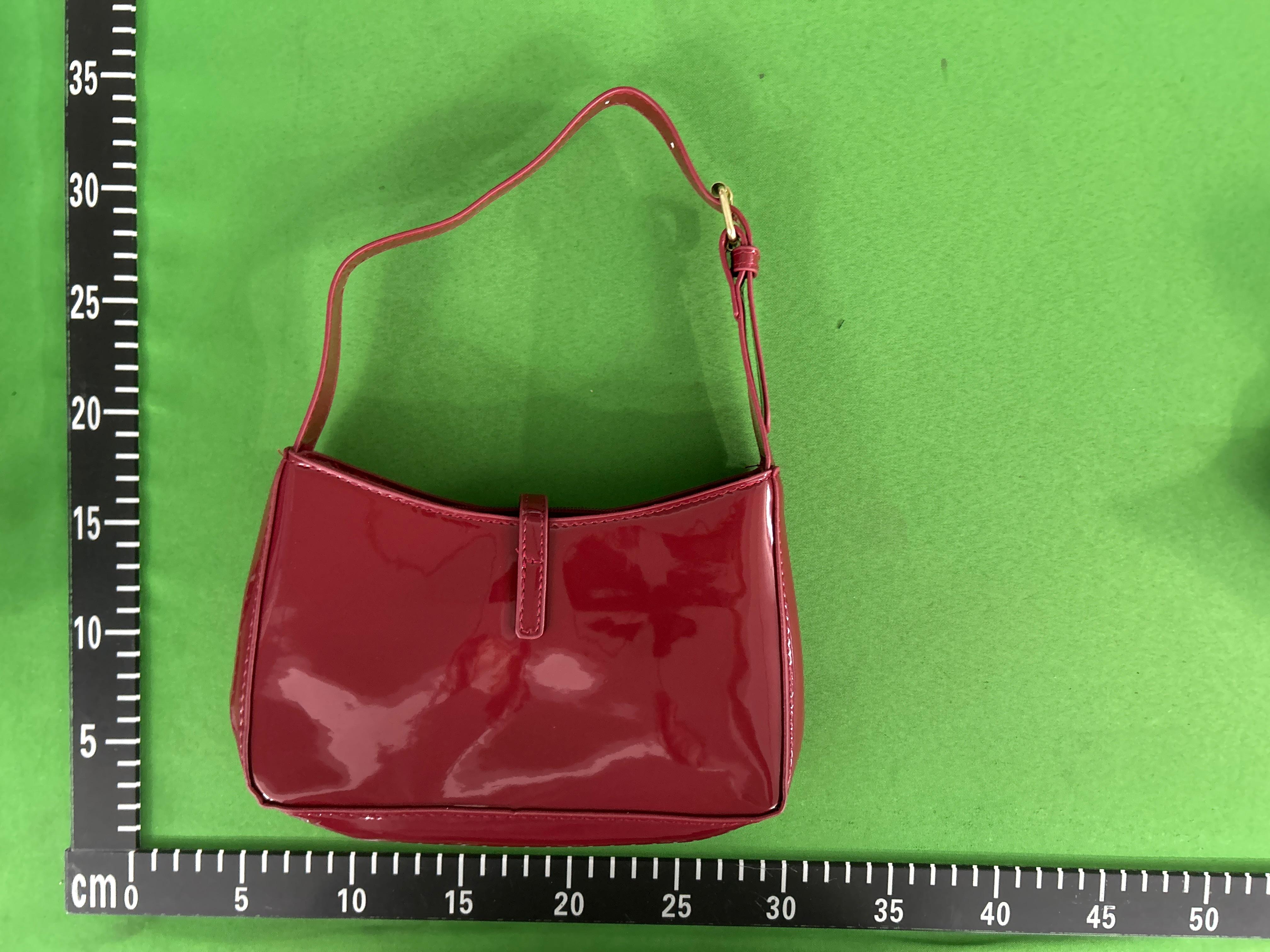 Foto QC 8 de Saint Laurent Le 5 à 7 Burgundy Patent Leather