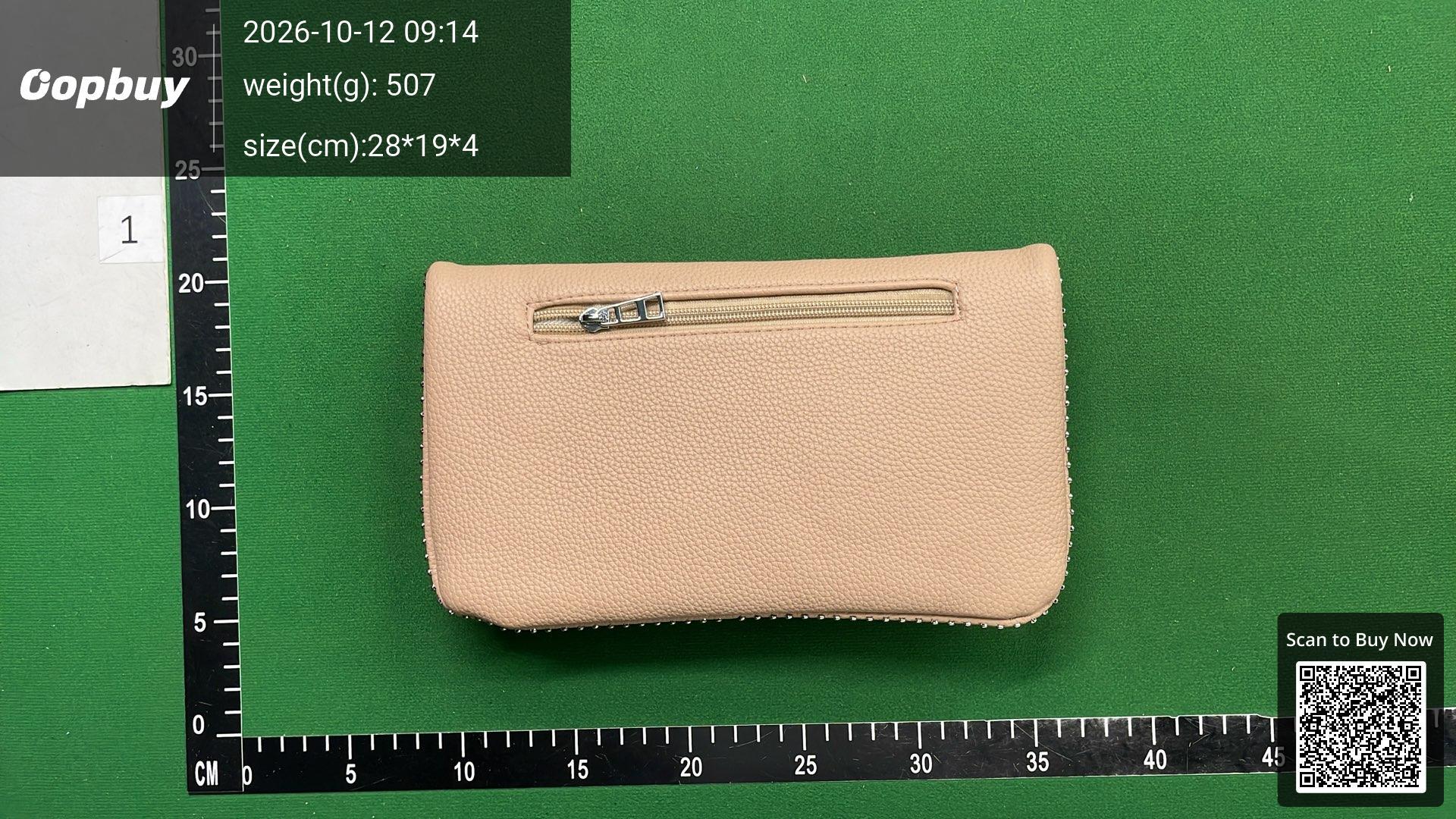 Foto QC 2 de Other Wing Logo Foldover Chain Crossbody Bag Small White