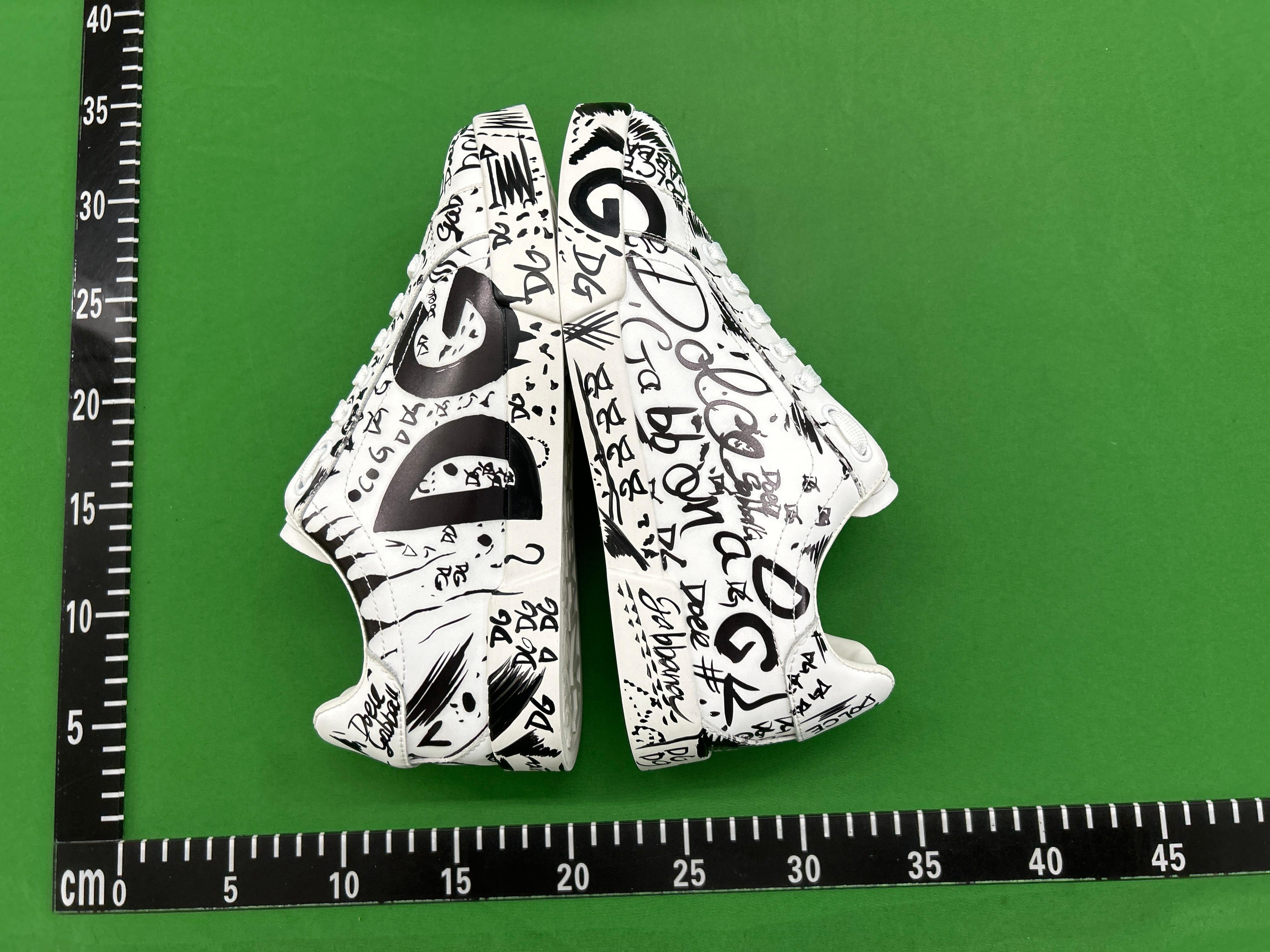 Foto QC 7 de Dolce & Gabbana Portofino Leather Low-Top Sneakers Graffiti Logo White Black