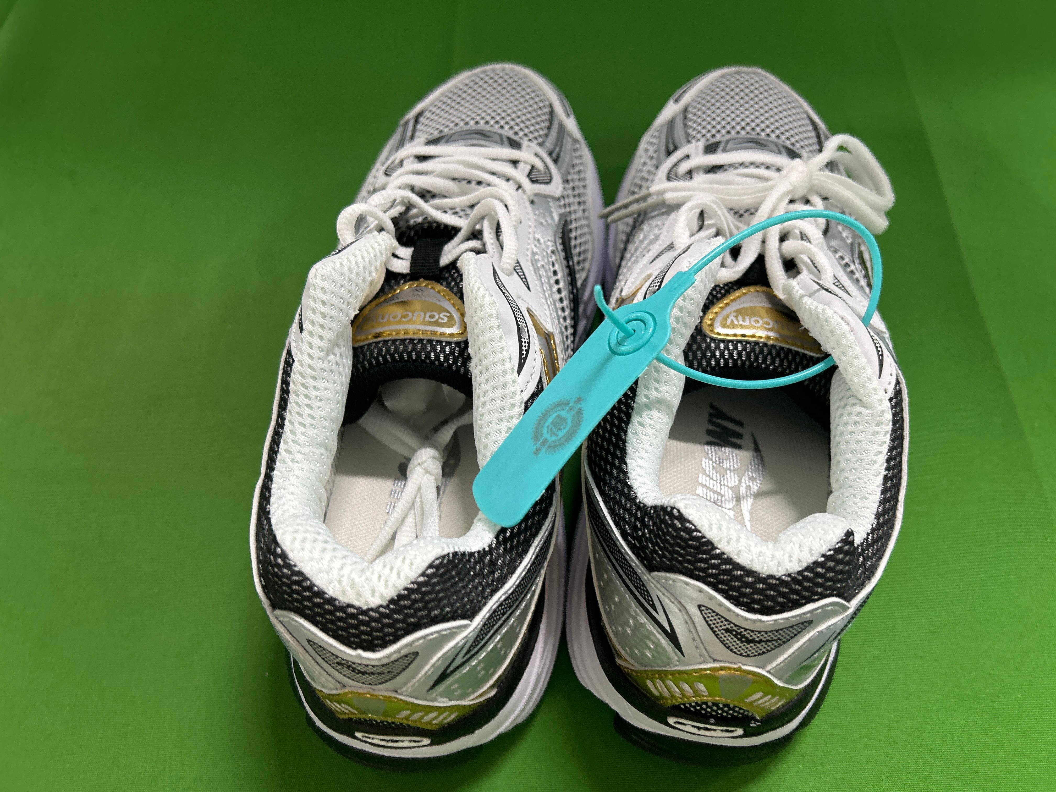 Foto QC 3 de Saucony ProGrid Omni 9 Retro Black Silver S70740-14