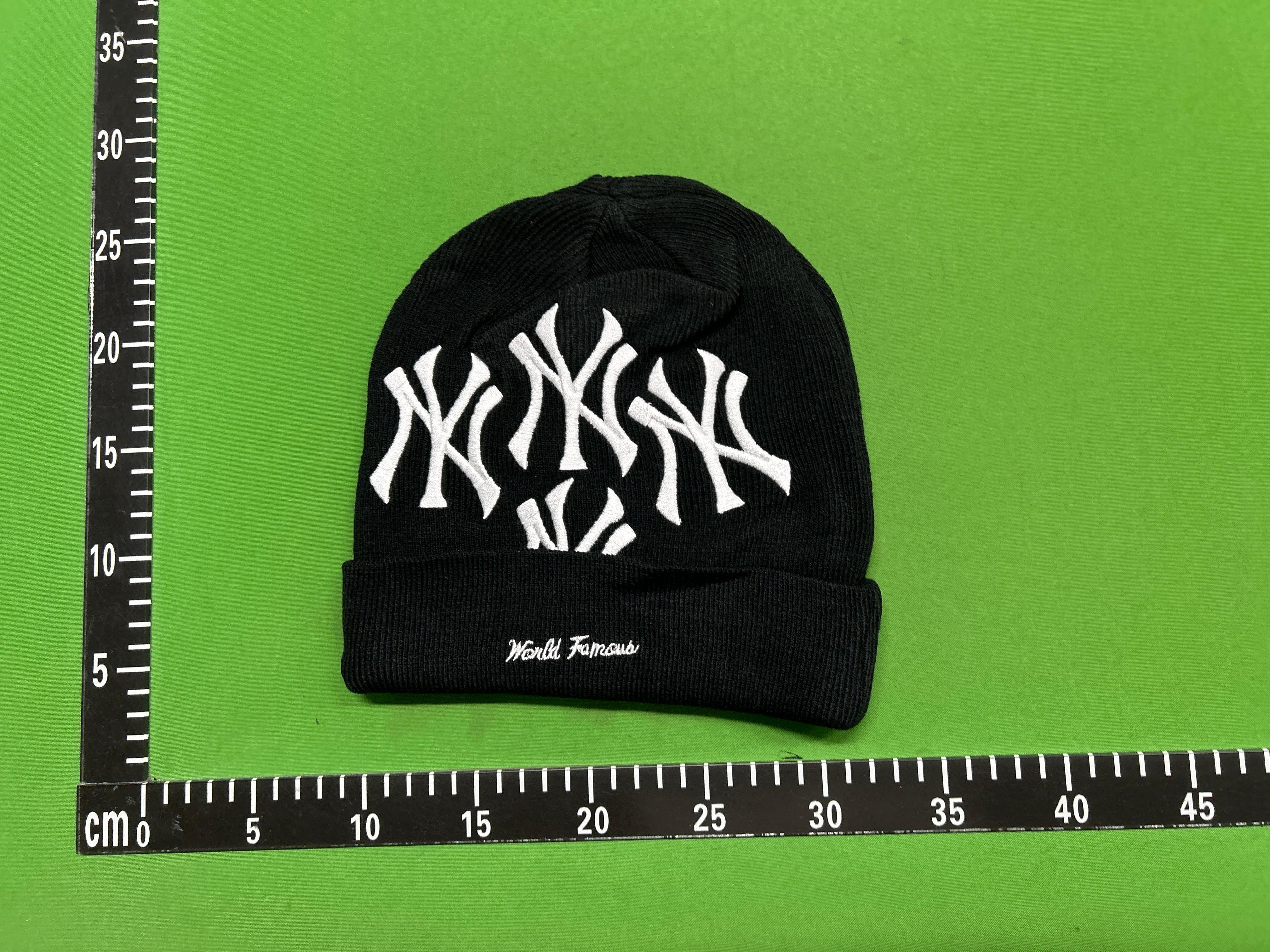 Foto QC 4 de Supreme New Era New York Yankees Box Logo Beanie Black