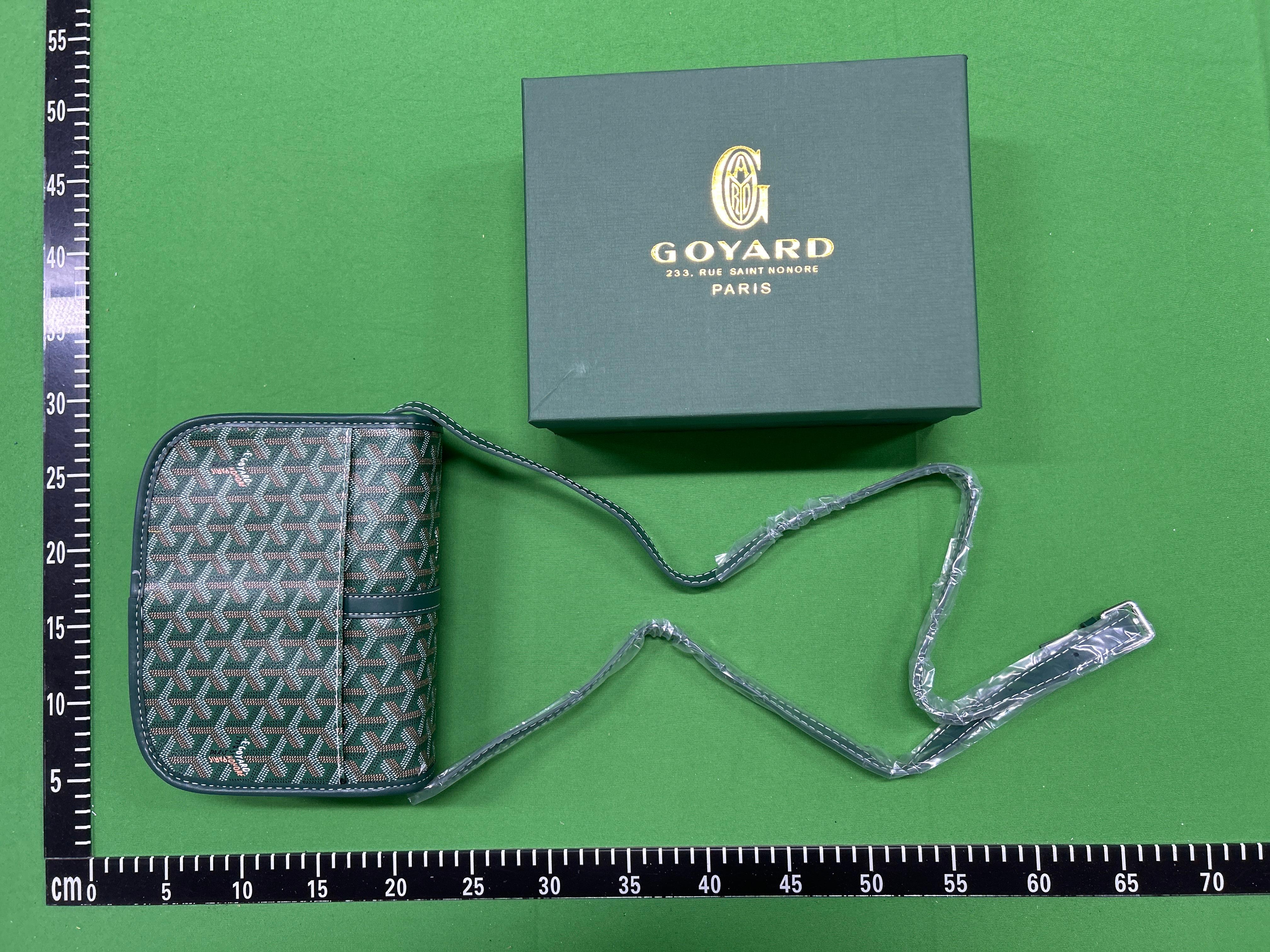 Foto QC 4 de Goyard Belvédère PM Sky Blue Goyardine Canvas