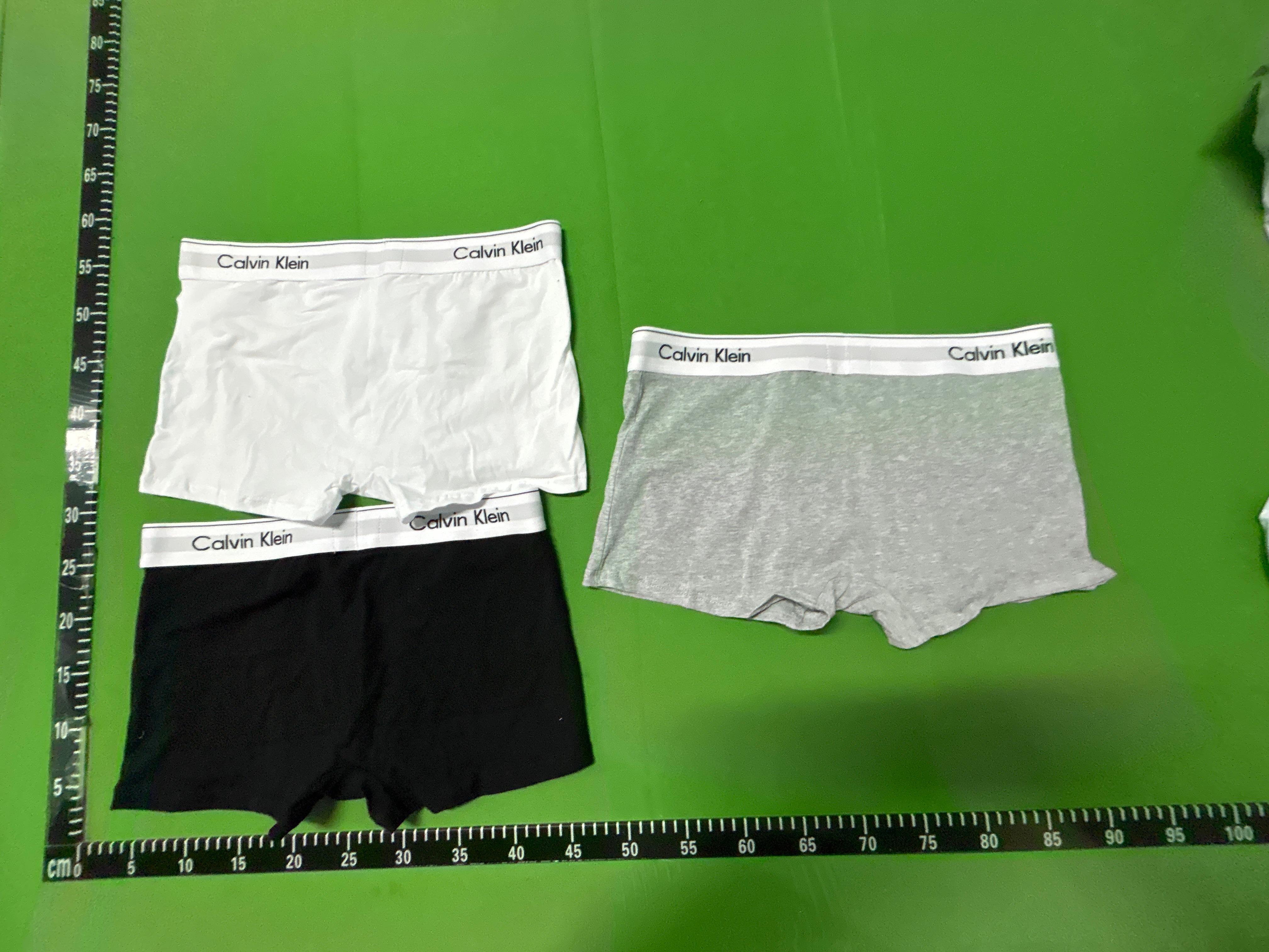 Foto QC 7 de Calvin Klein Underwear Cotton Stretch Low Rise Trunks Grey