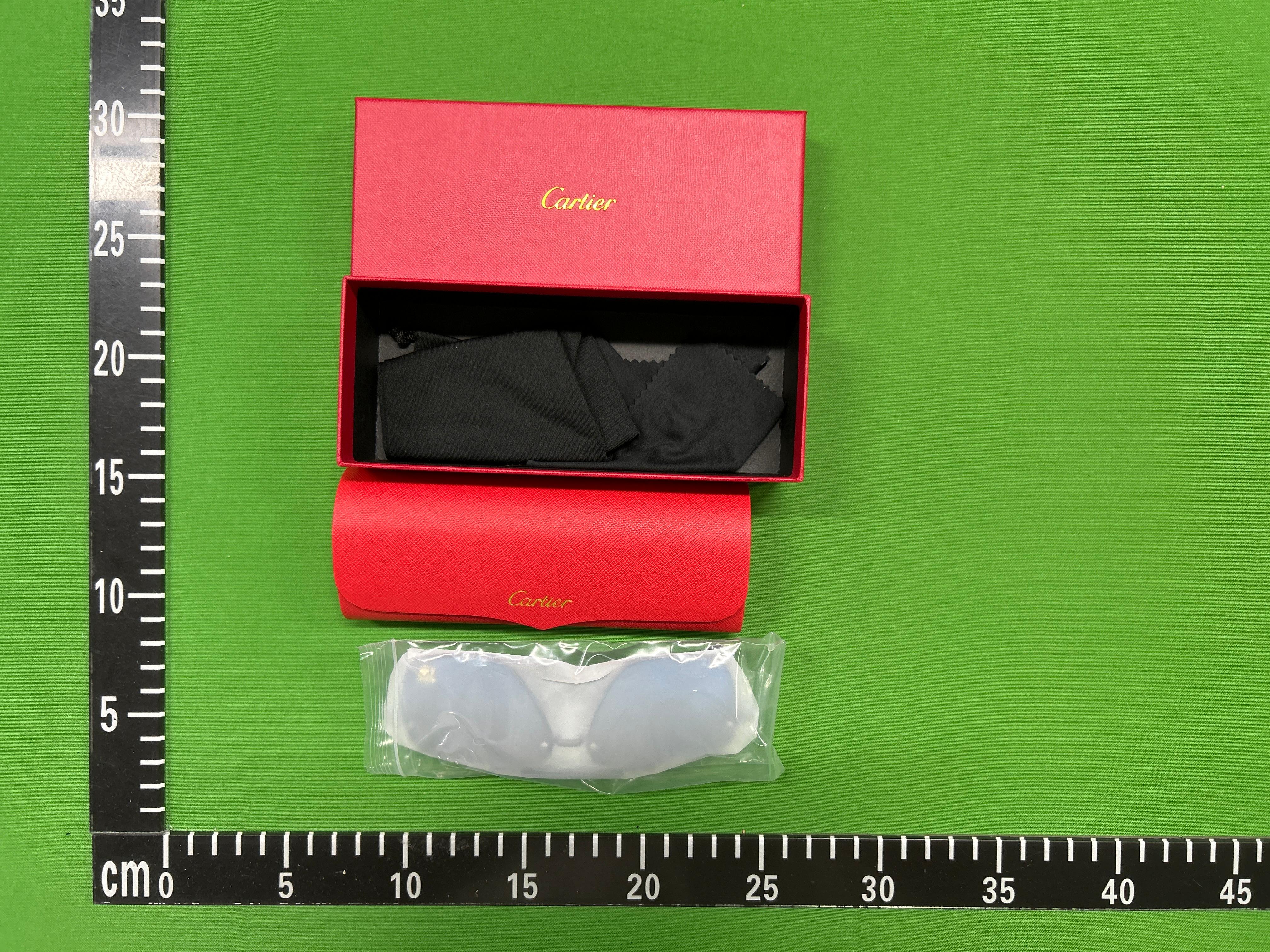 Foto QC 6 de Louis Vuitton LV Link Square-Frame Acetate Sunglasses Black Grey (Z1478E)