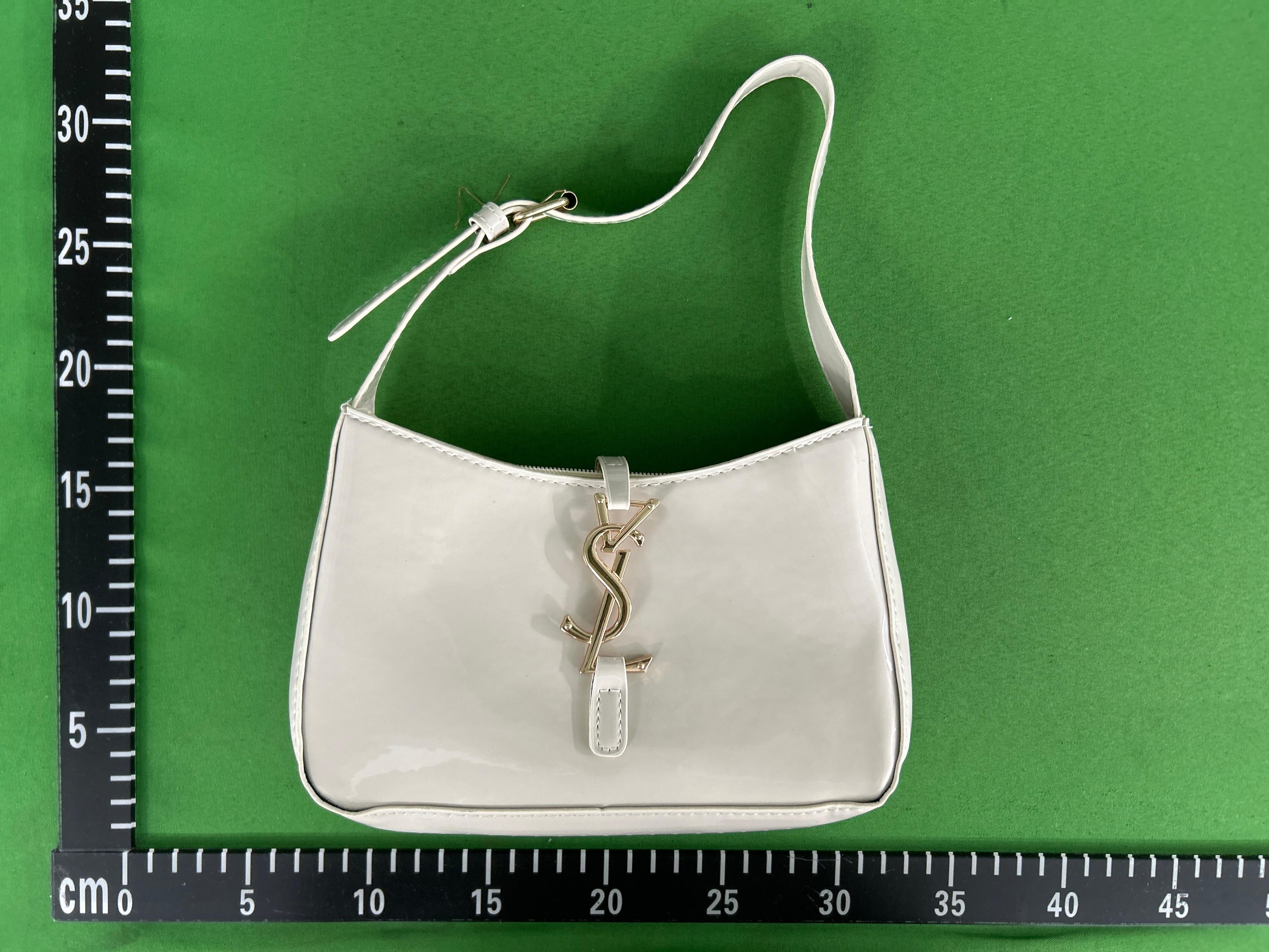 Foto QC 5 de Saint Laurent Le 5 à 7 Burgundy Patent Leather