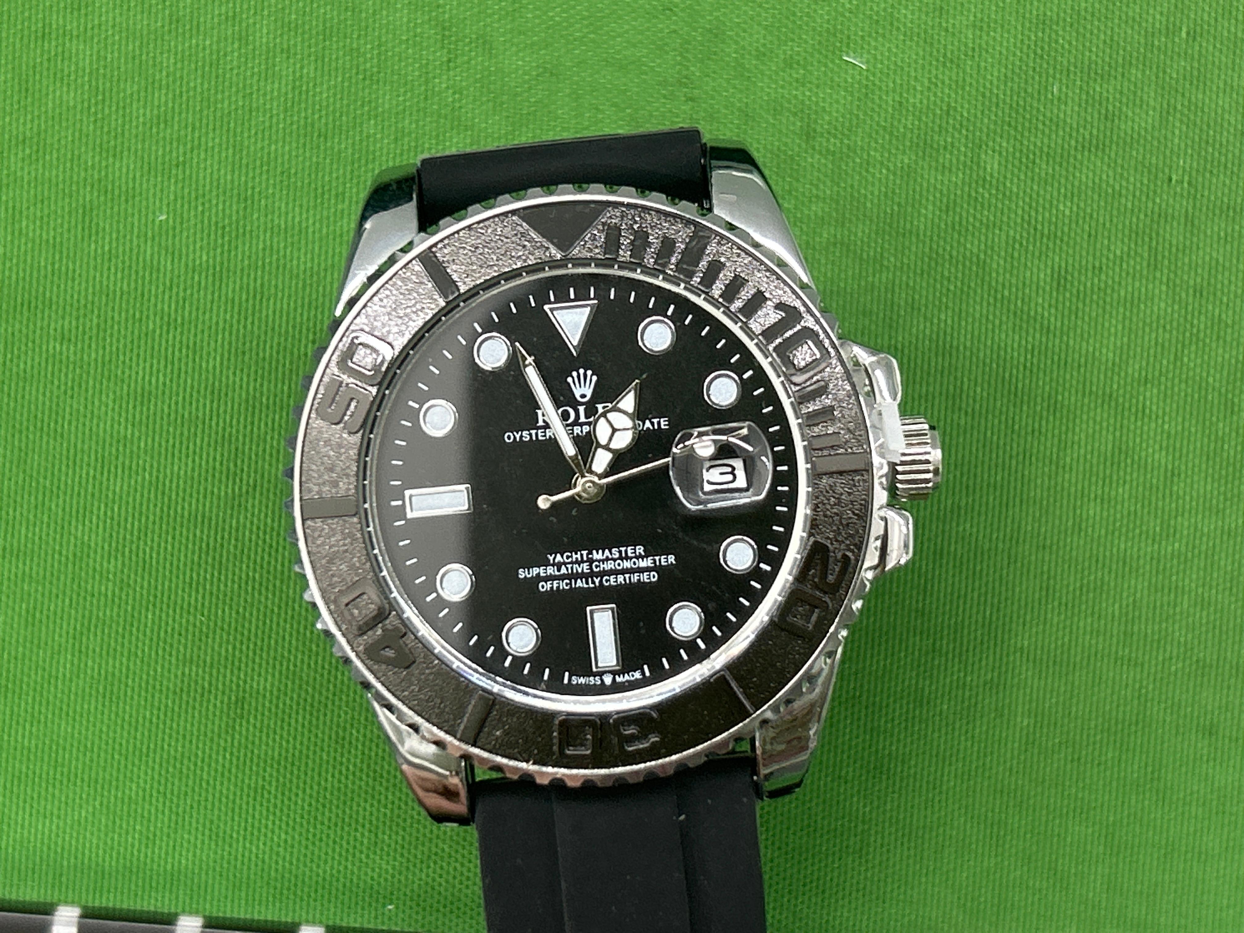 Foto QC 4 de Omega x Swatch Bioceramic MoonSwatch Mission to the Moon SO33M100