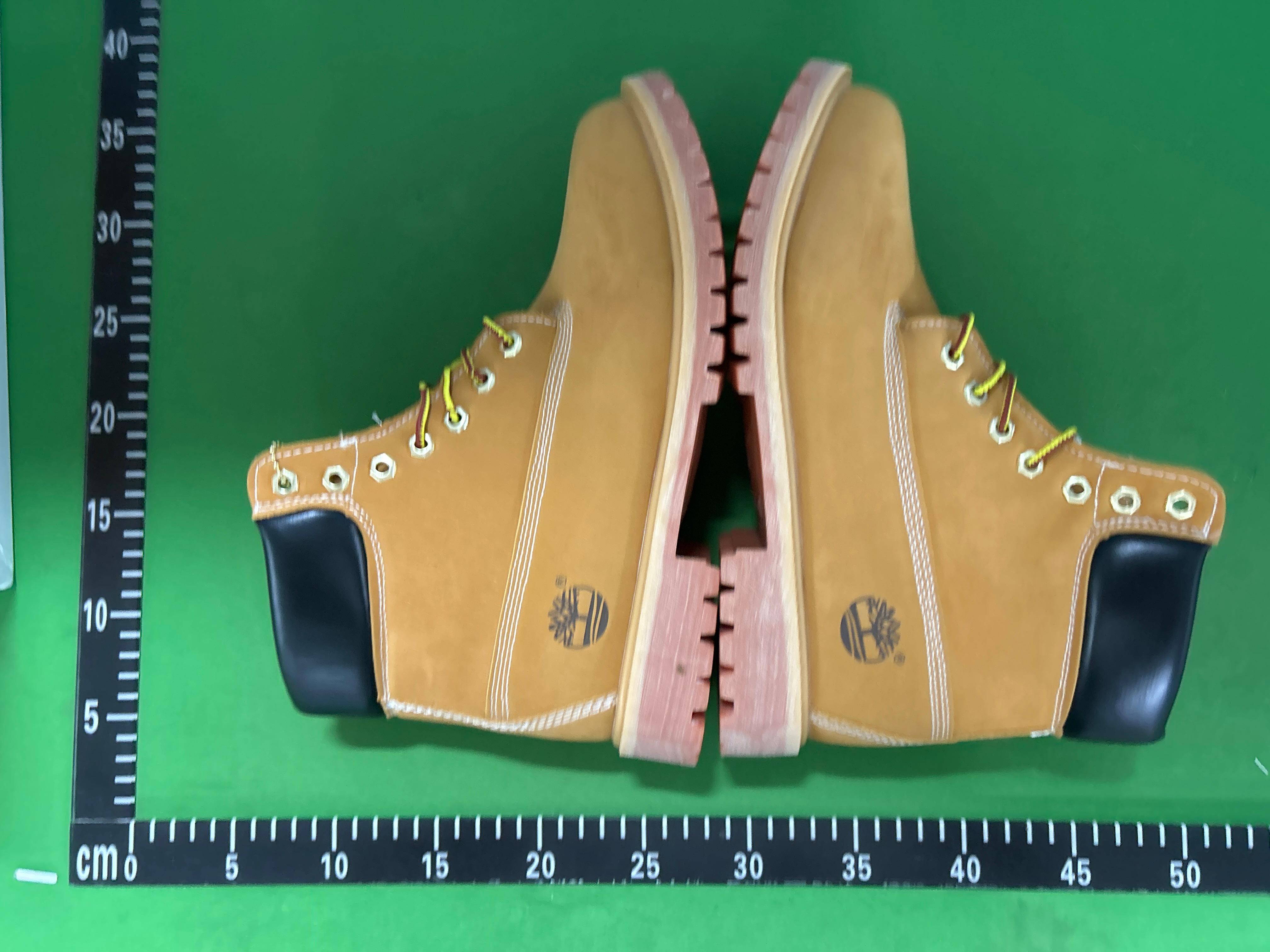 Foto QC 5 de Louis Vuitton x Timberland 6-Inch Ankle Boot Nubuck Wheat Monogram EDDR1022ZML