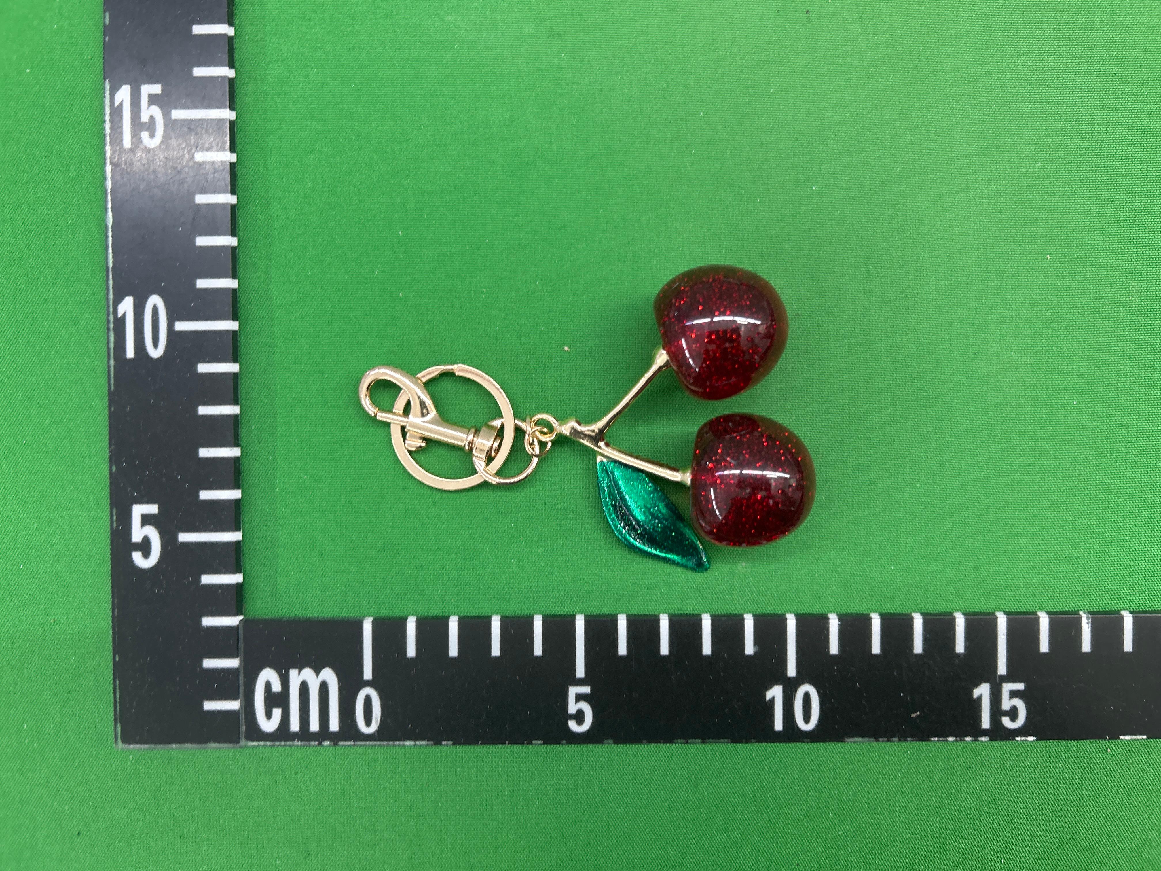 Foto QC 1 de Cherry Keychain Red