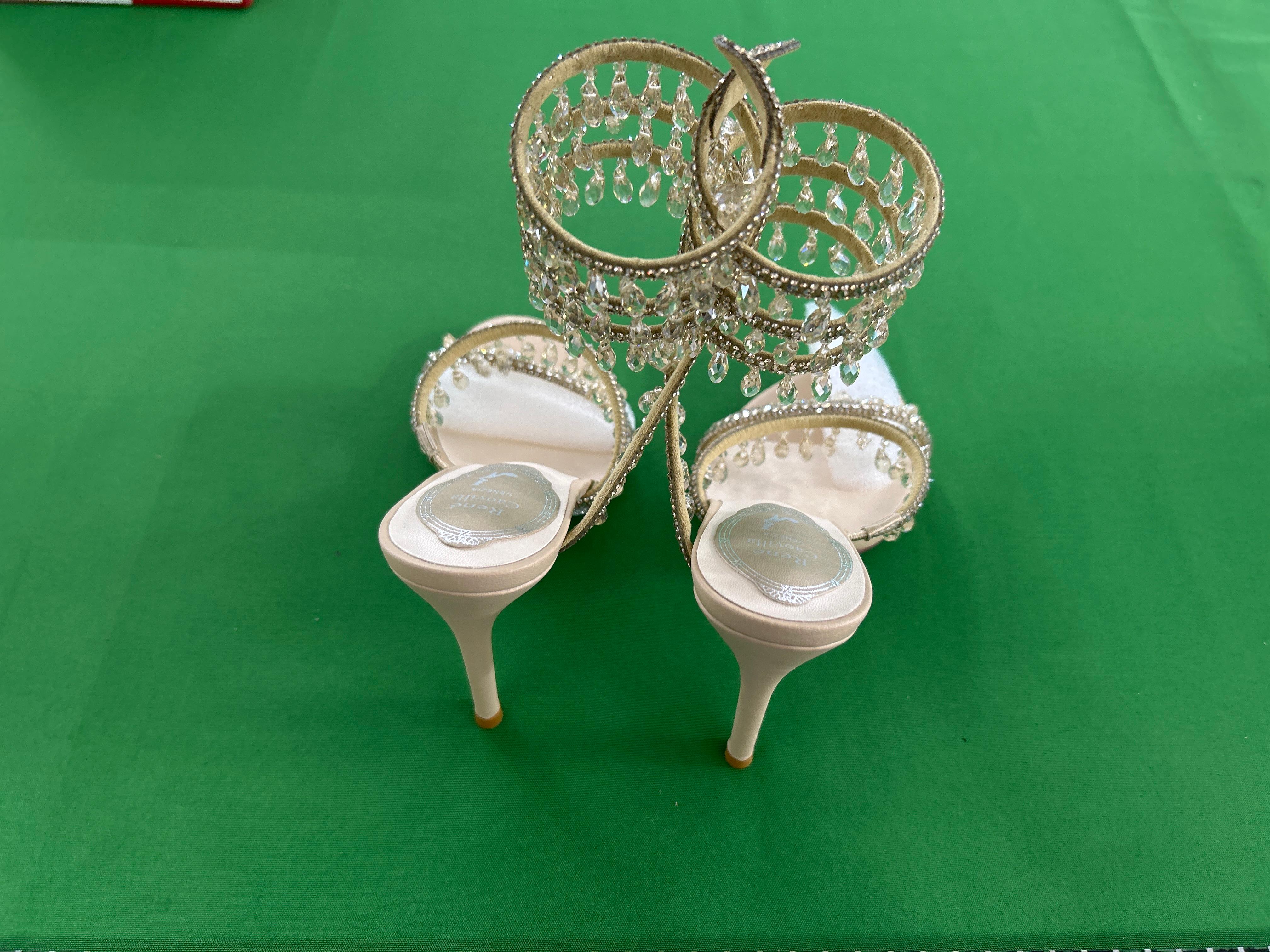 Foto QC 5 de Rene Caovilla Chandelier Satin Sandals Crystal Embellished Champagne