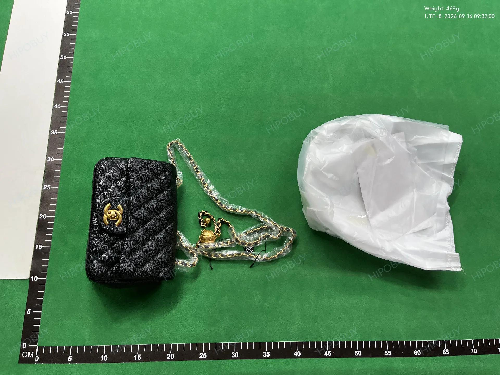 Foto QC 3 de Chanel Pearl Crush Classic Flap Mini Black Caviar