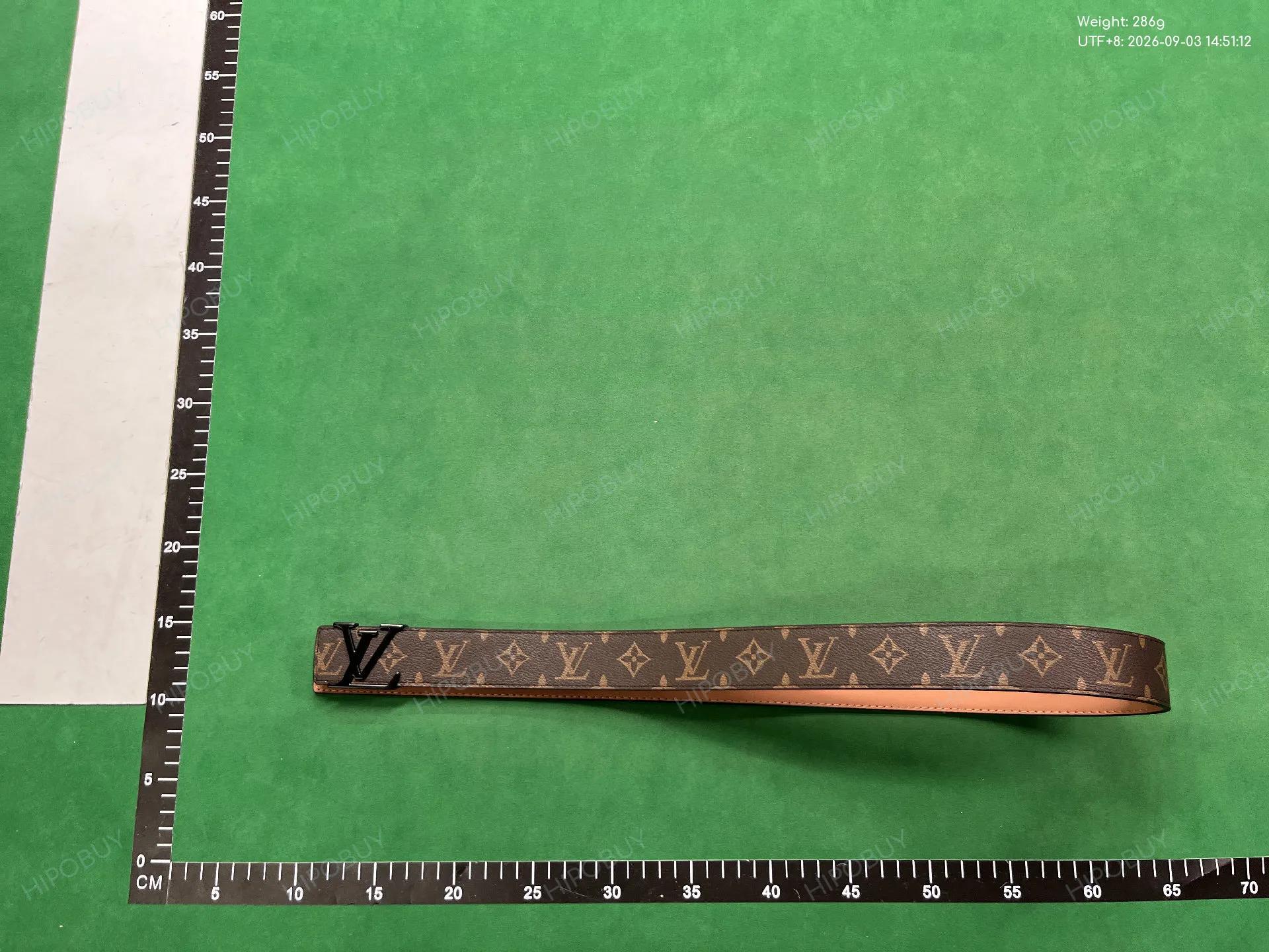 Foto QC 2 de Louis Vuitton LV Initiales Belt White Graphic Leather