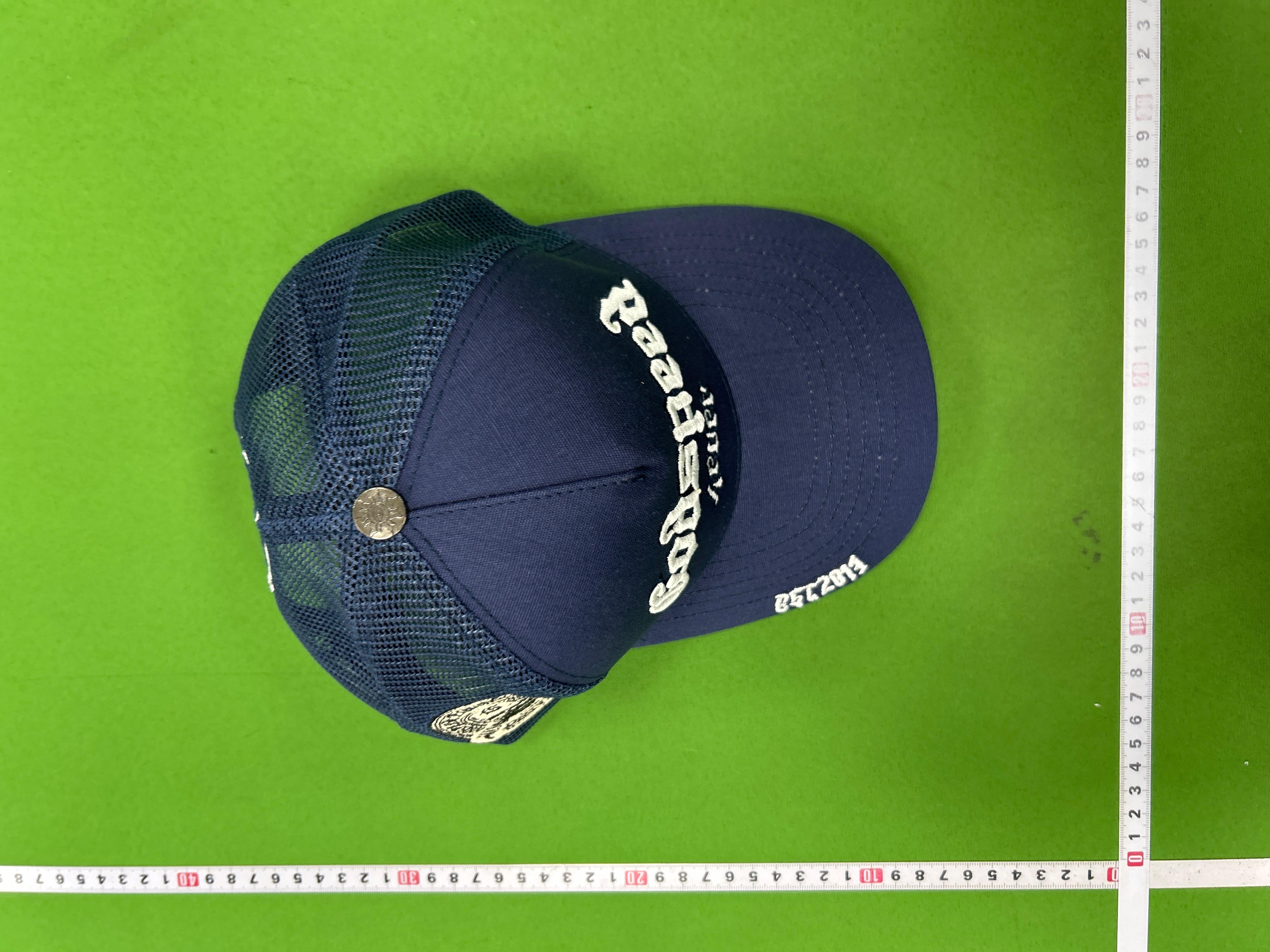 Foto QC 7 de Godspeed Script Logo Trucker Cap Black