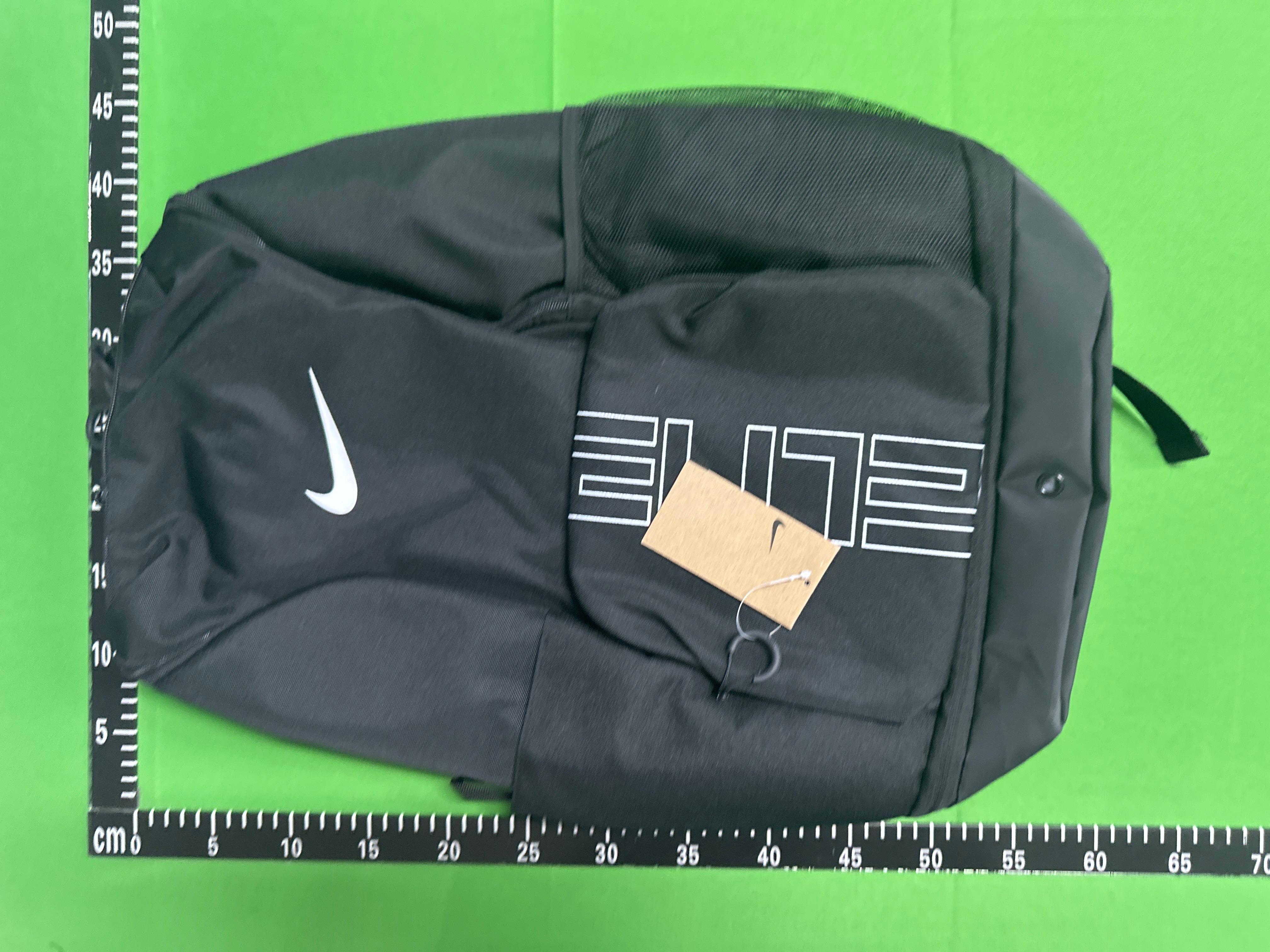 Foto QC 4 de Nike Hoops Elite Pro Backpack 32L White Black Metallic Gold