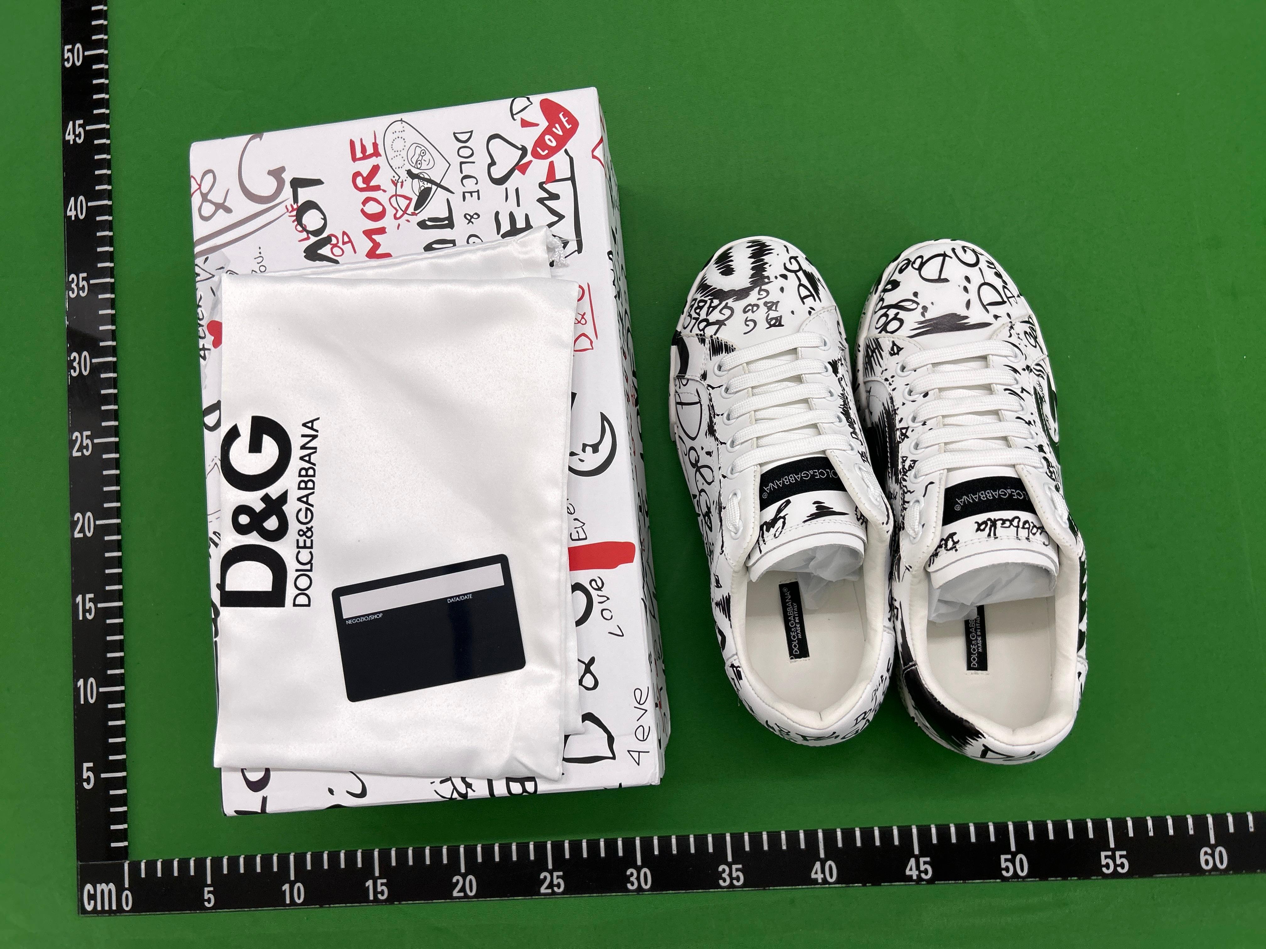 Foto QC 3 de Dolce & Gabbana Portofino Leather Low-Top Sneakers Graffiti Logo White Black