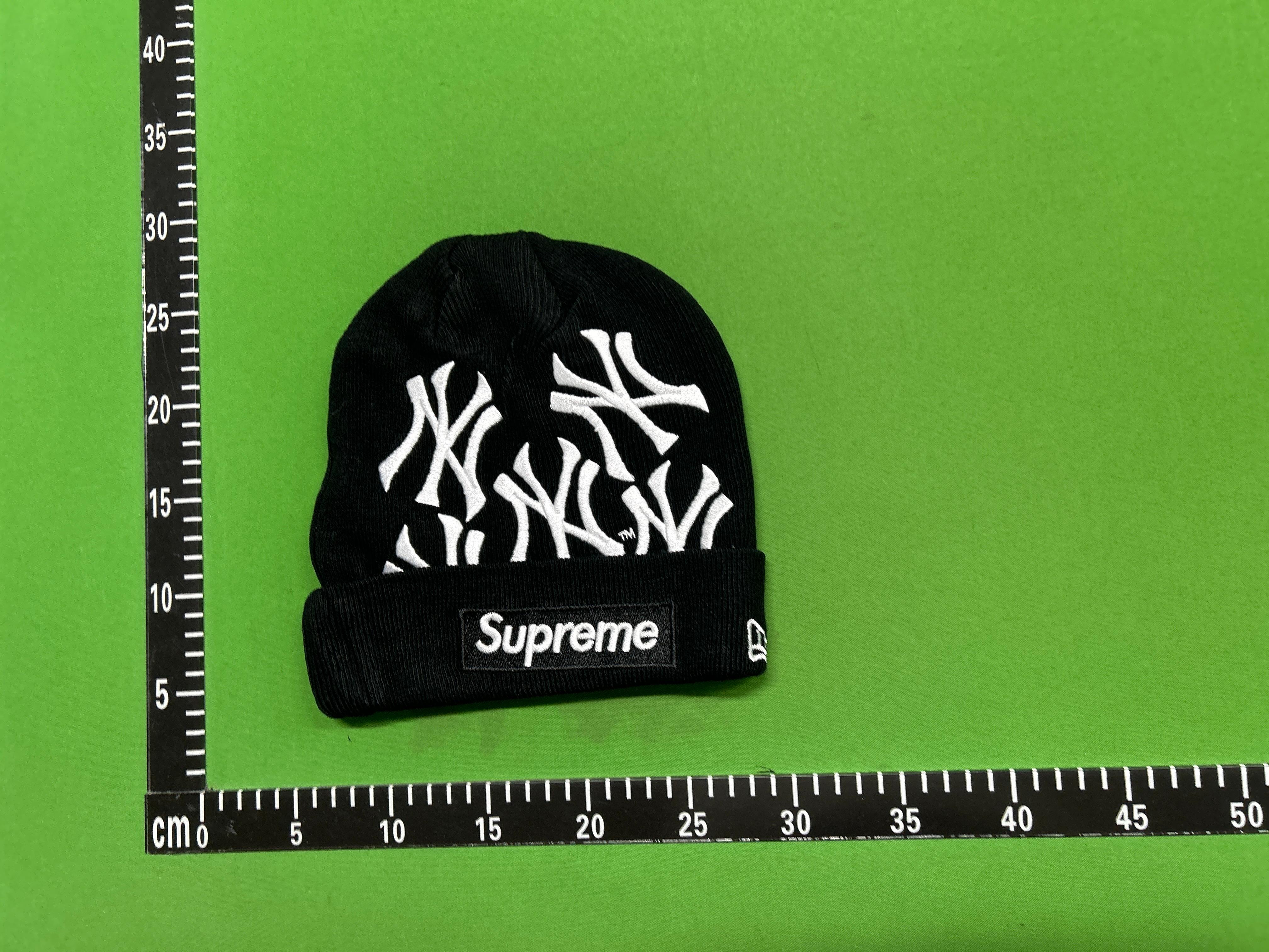 Foto QC 3 de Supreme New Era New York Yankees Box Logo Beanie Black