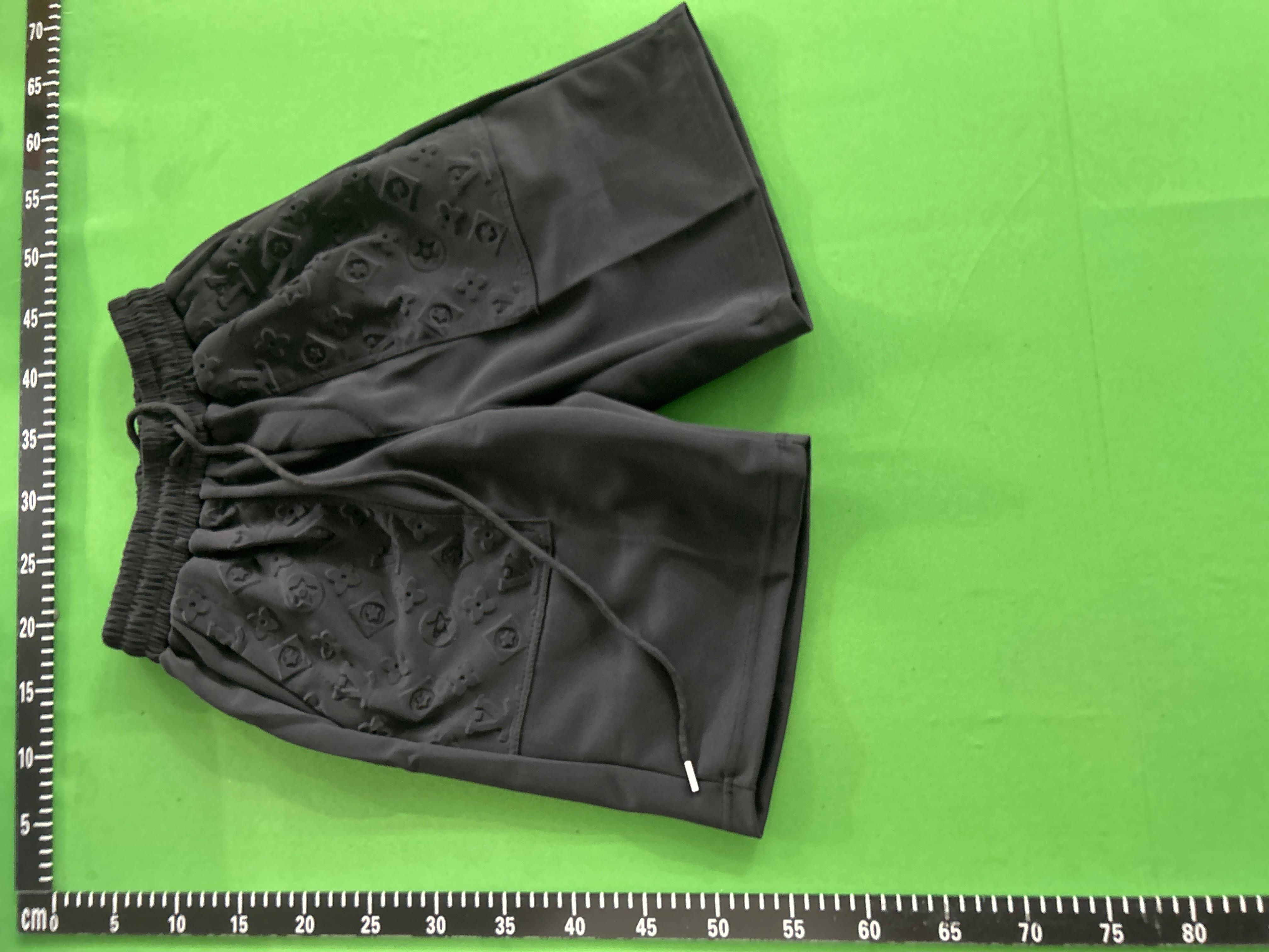 Foto QC 2 de Louis Vuitton Sweat Shorts Monogram Jacquard White