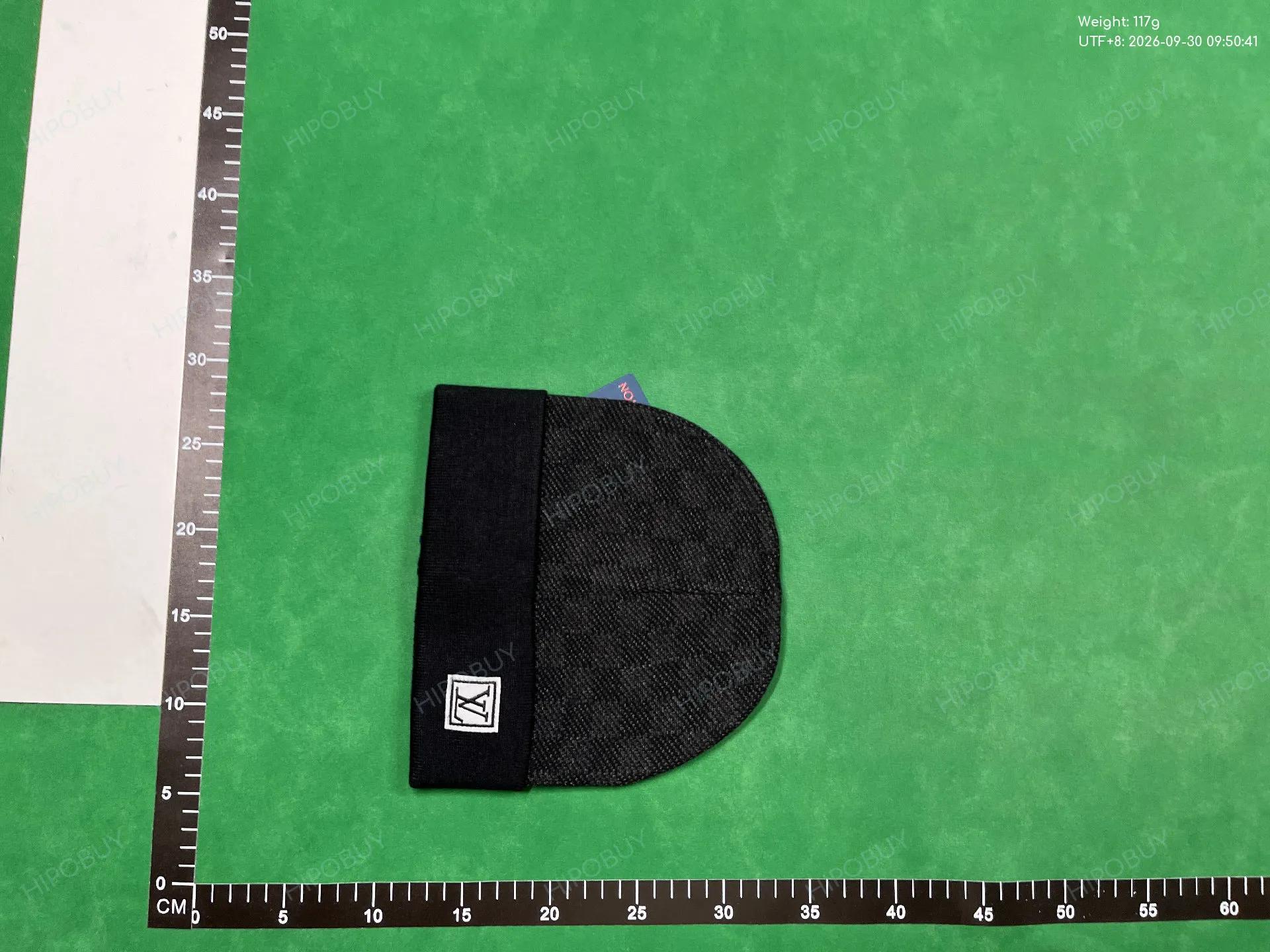 Foto QC 6 de Louis Vuitton Set 2-Piece Black