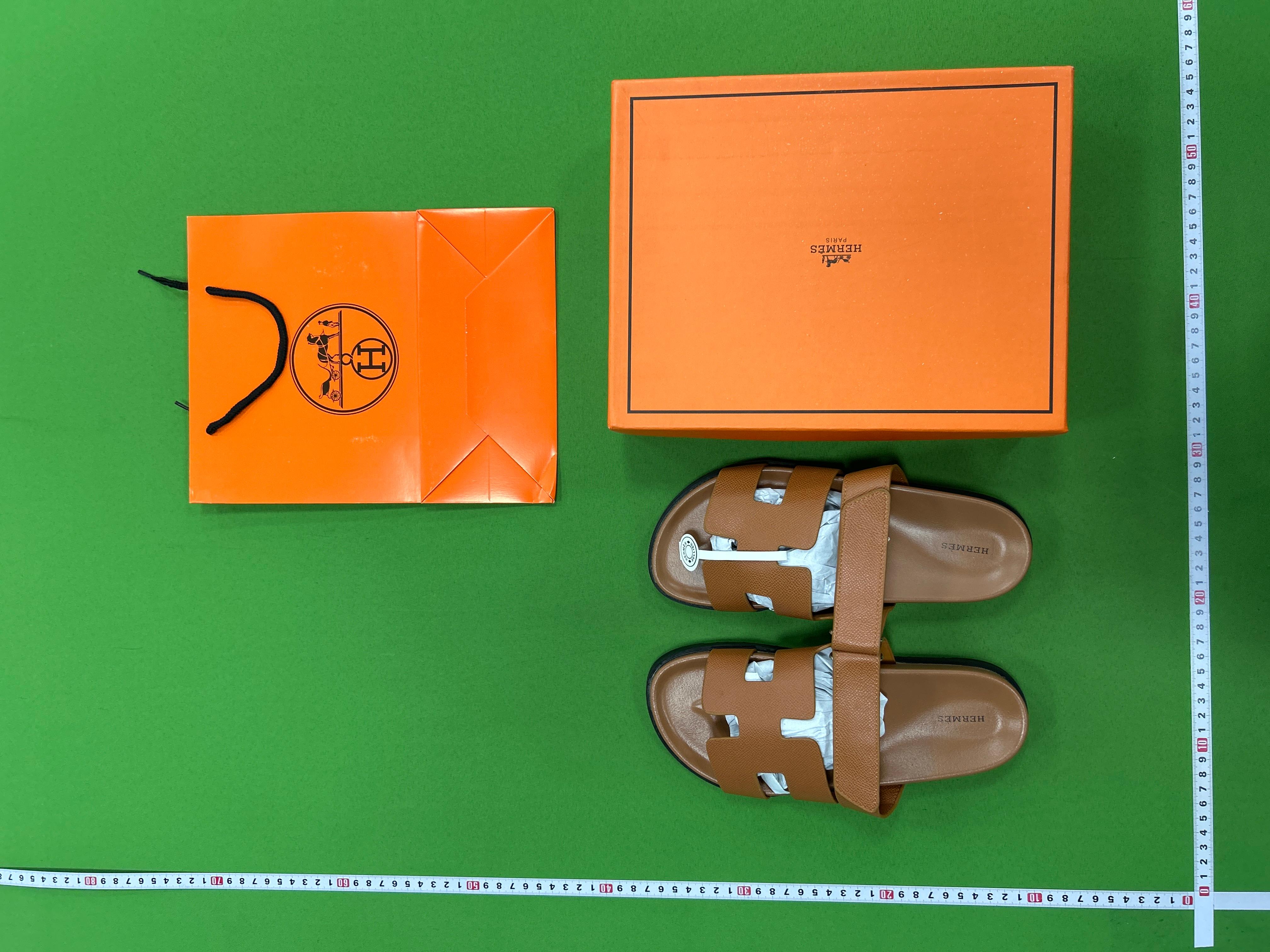 Foto QC 1 de Hermes Chypre Leather White Black