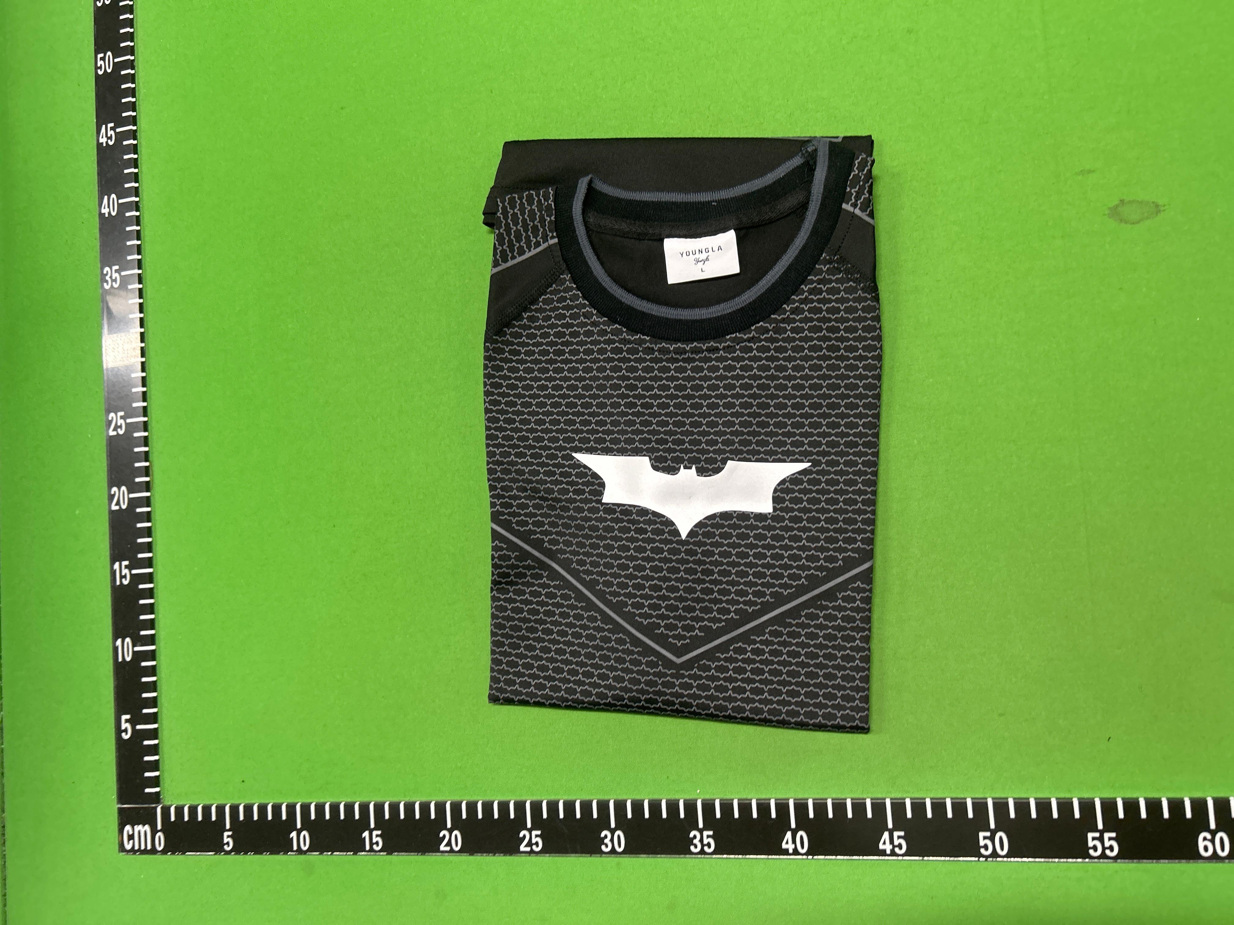 Foto QC 1 de YoungLA The Dark Knight T-shirt Batman Logo Black
