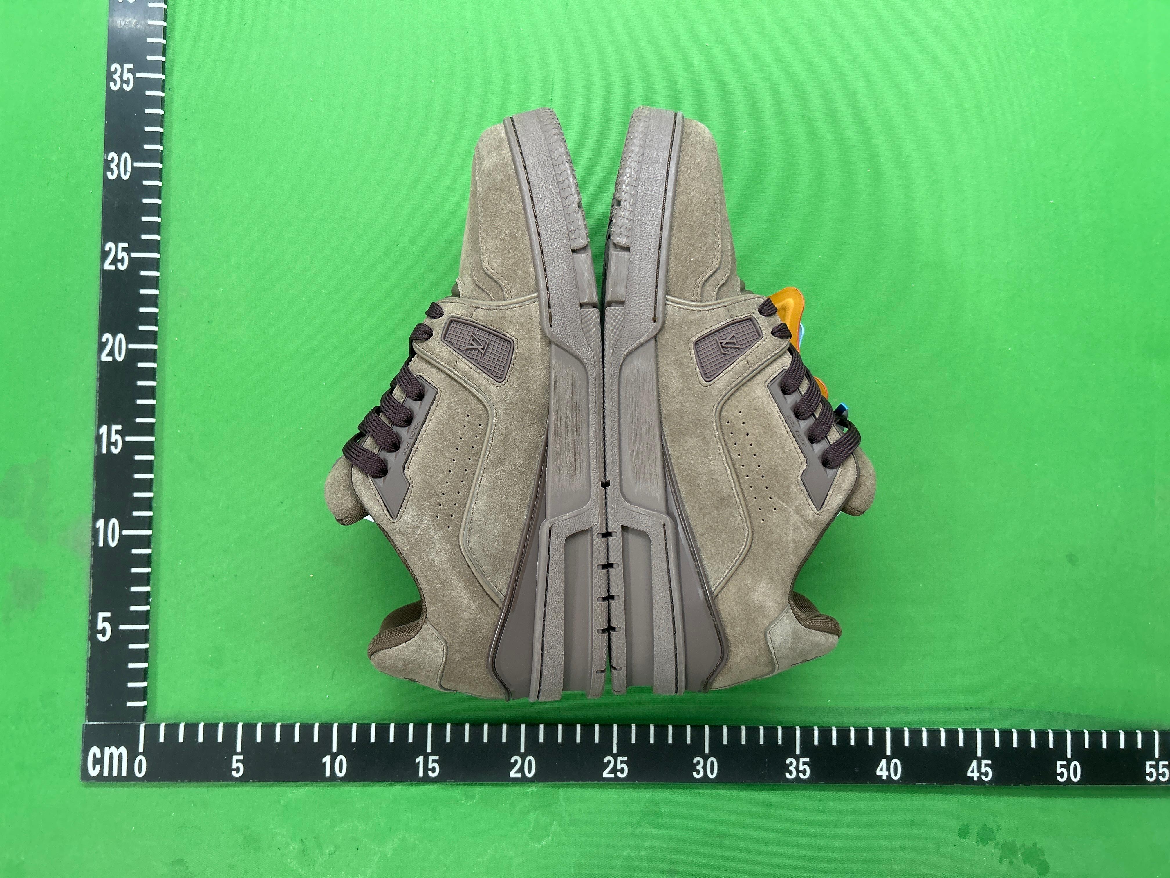 Foto QC 6 de Louis Vuitton Trainer Gold Mirror