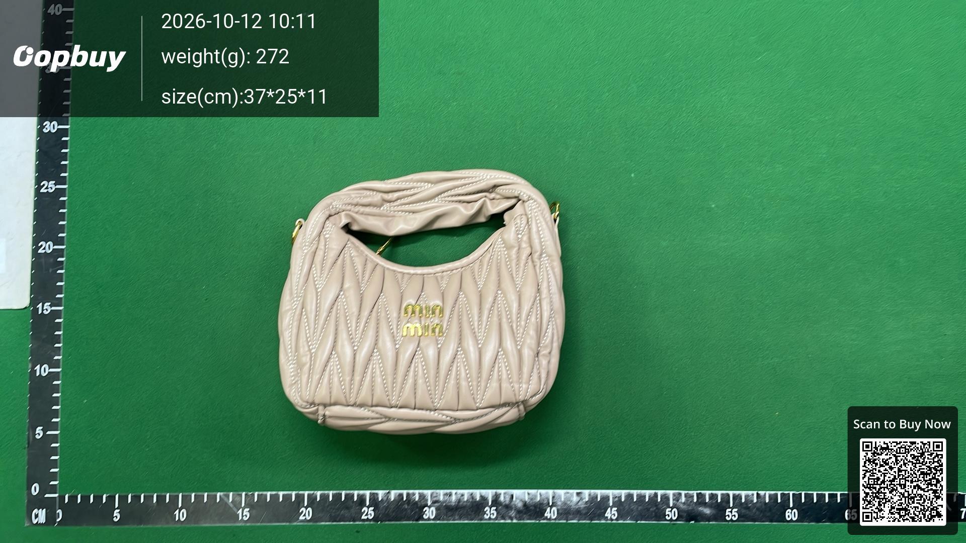 Foto QC 1 de Miu Miu Wander Matelasse Hobo Bag Mini White Leather