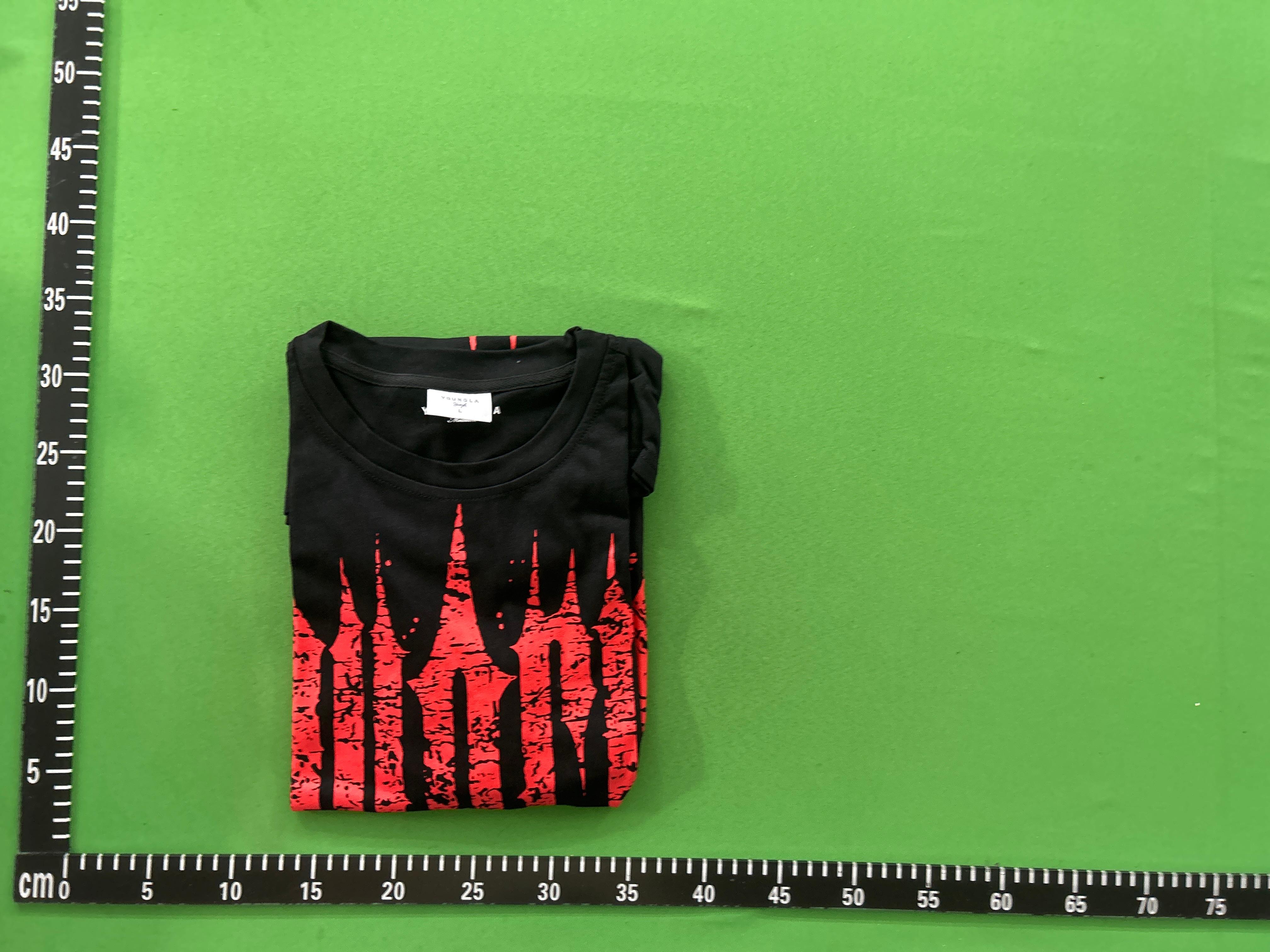 Foto QC 1 de YoungLA T-shirt Distressed Gothic YOUNG Graphic Charcoal