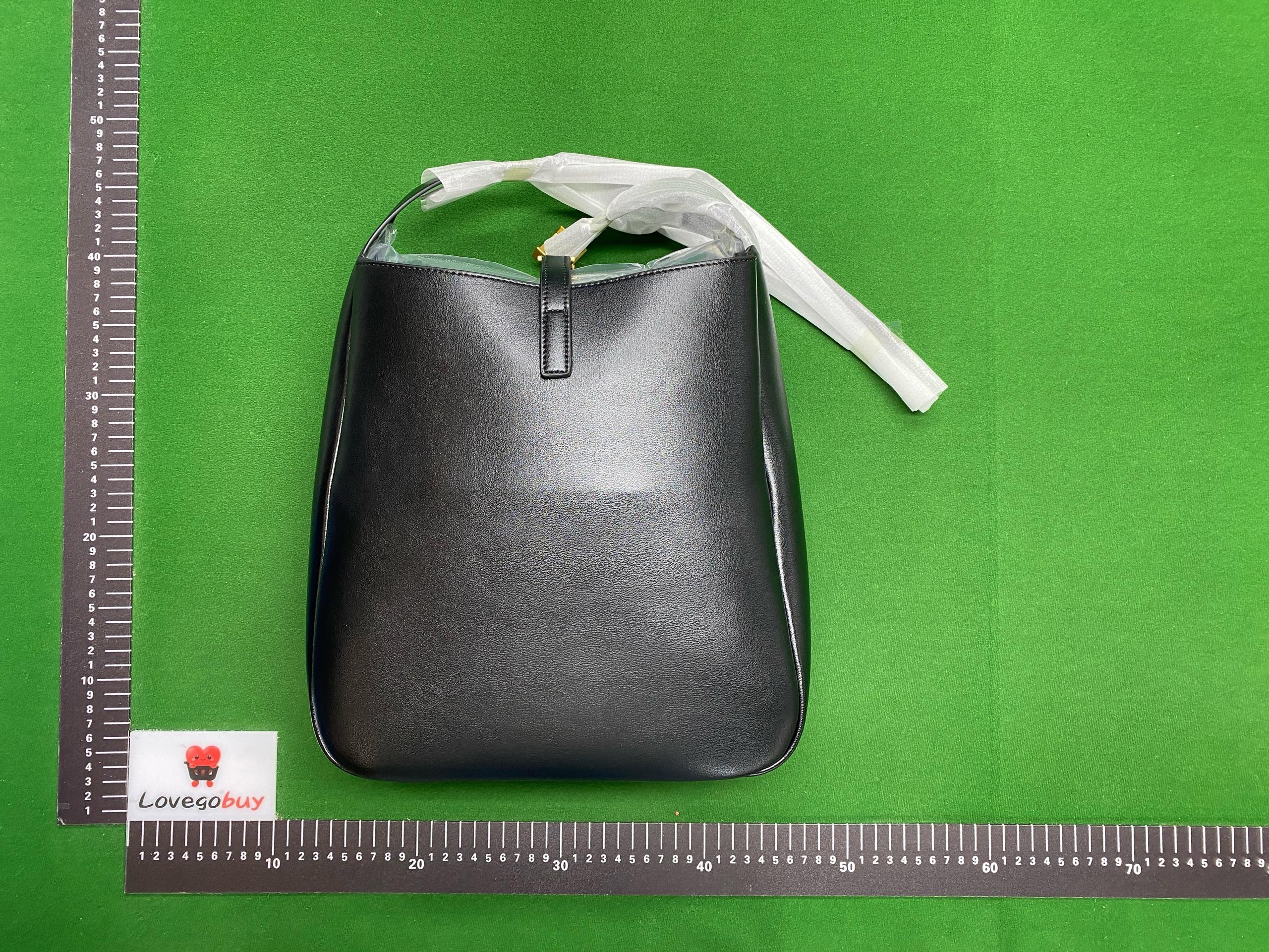 Foto QC 7 de Saint Laurent Le 5 A 7 Hobo Bucket Bag Black Leather